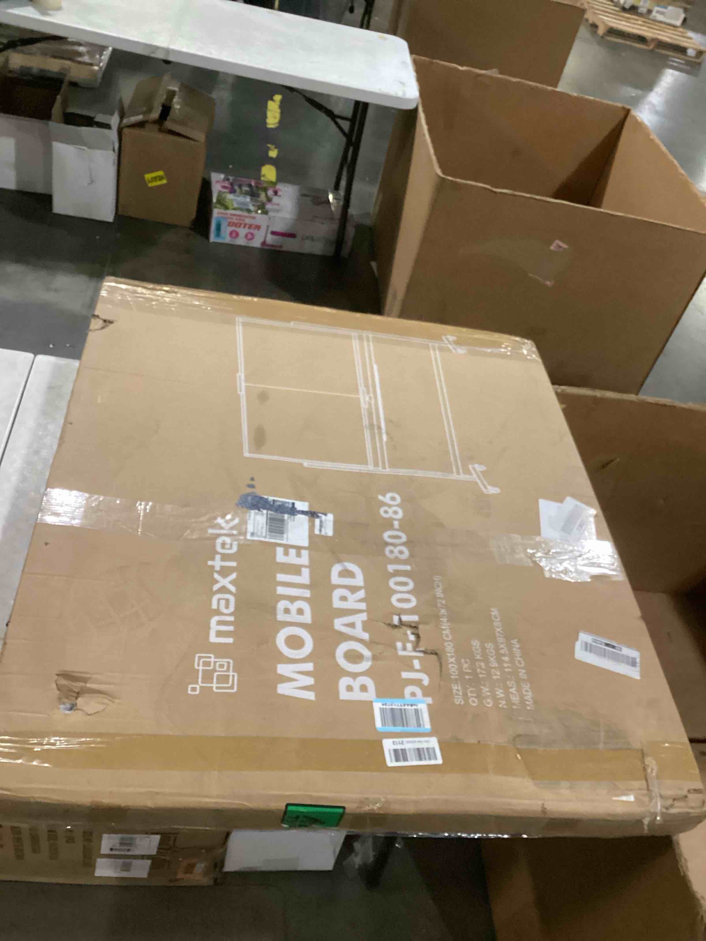 https://s3.amazonaws.com/lotting-images-prod/bidfta/BLU6865944_1730460515643.jpeg