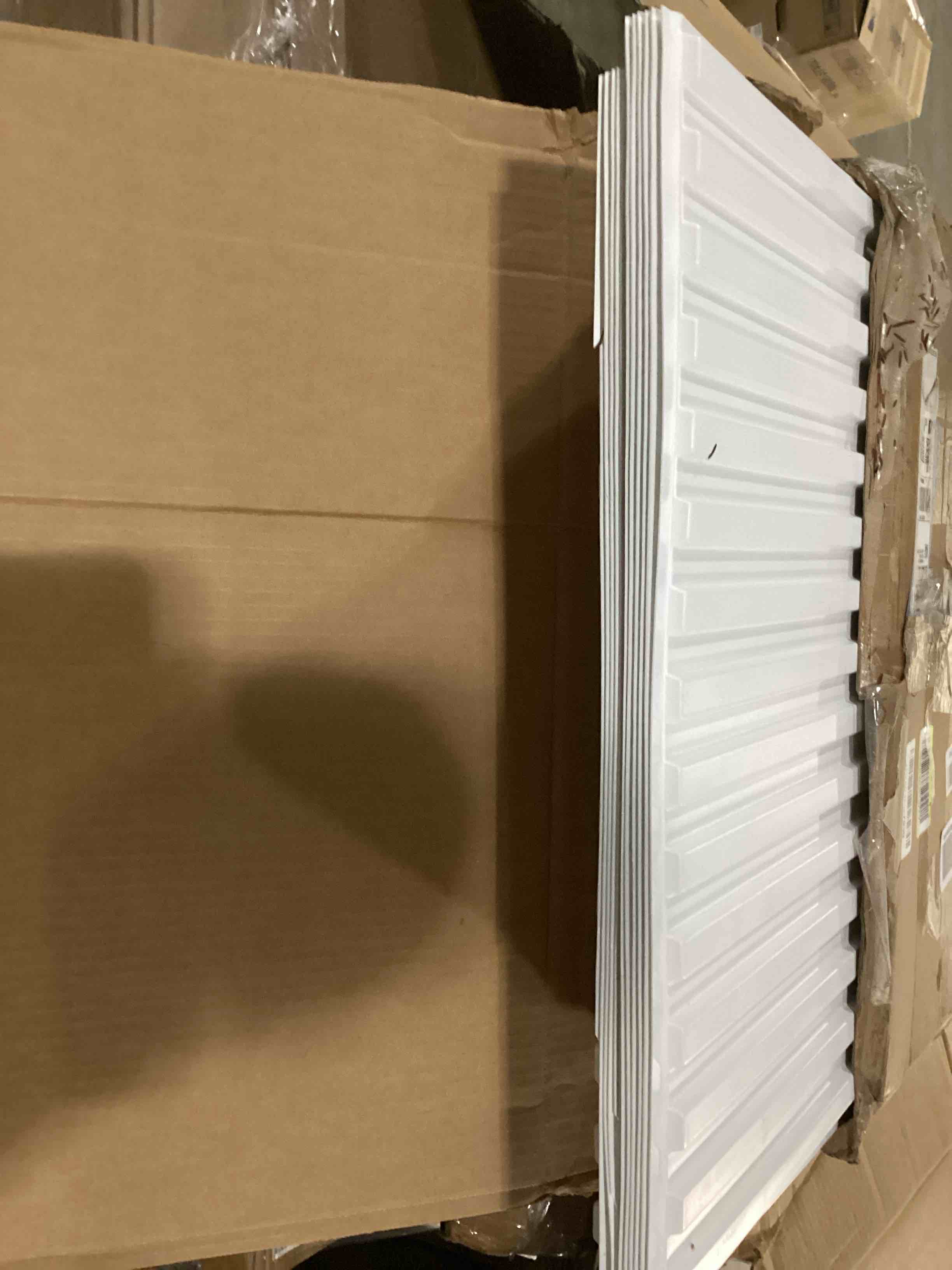 https://s3.amazonaws.com/lotting-images-prod/bidfta/BLU6865947_1730461348600.jpeg