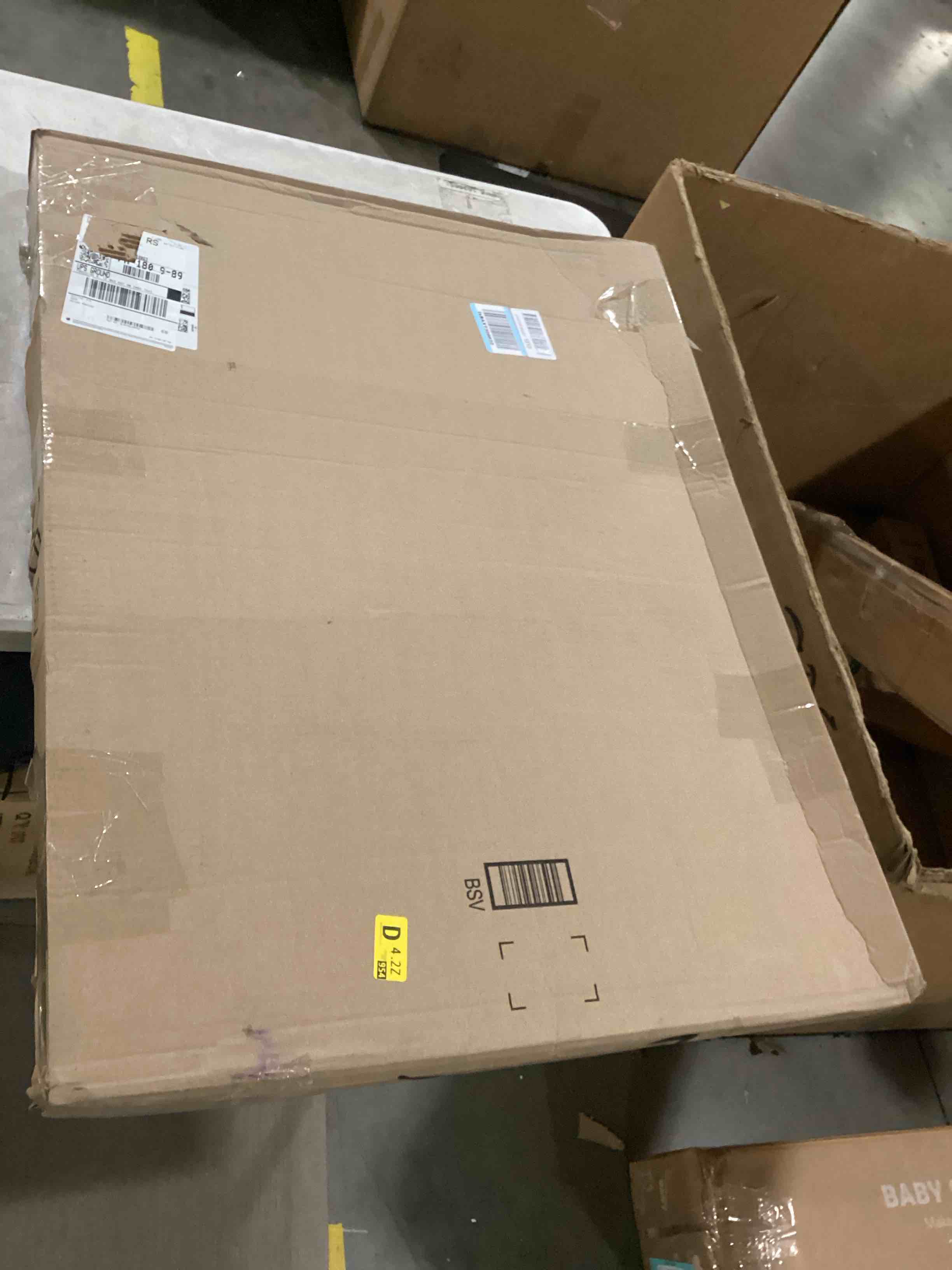 https://s3.amazonaws.com/lotting-images-prod/bidfta/BLU6865976_1730467189908.jpeg