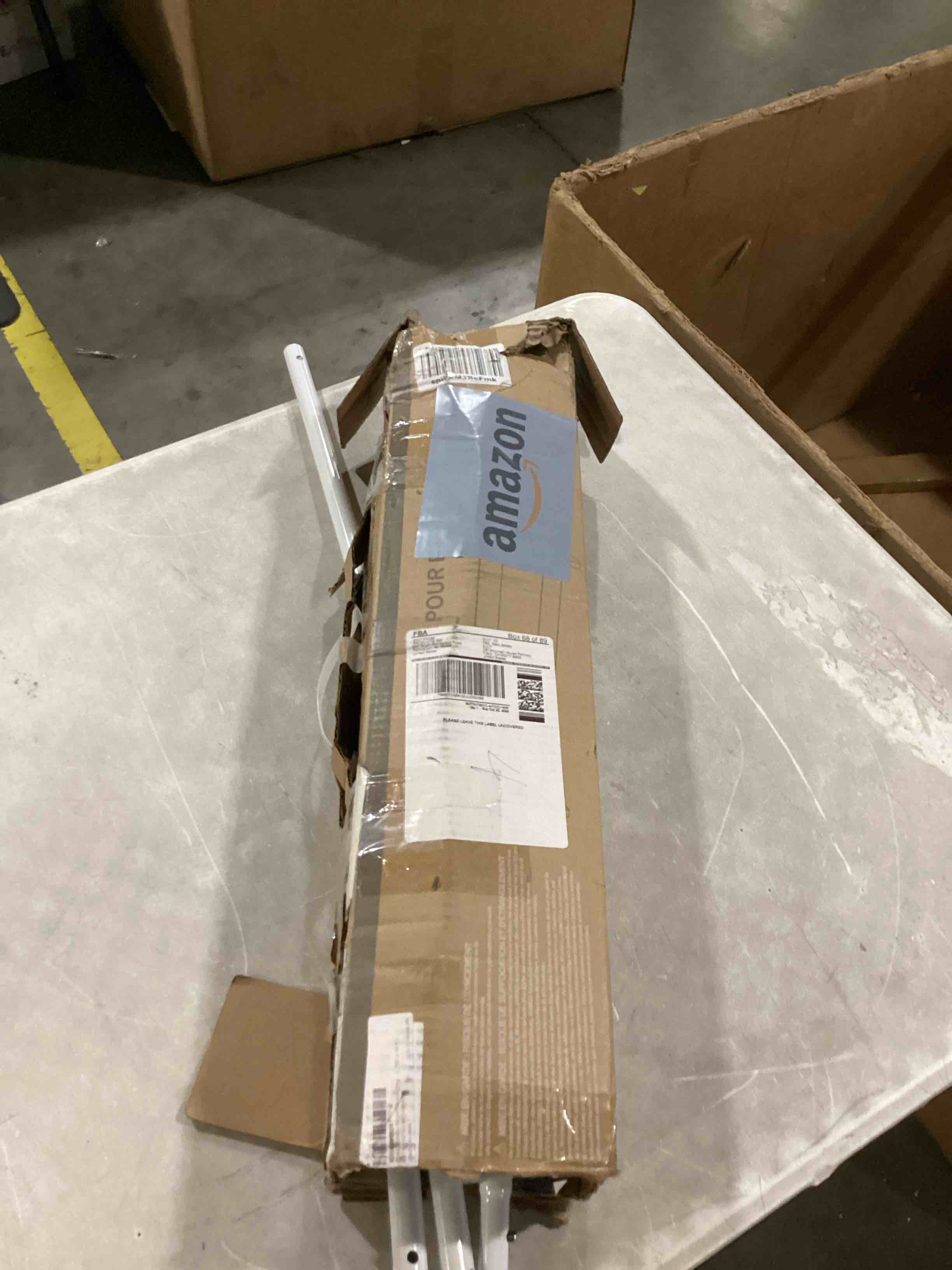 https://s3.amazonaws.com/lotting-images-prod/bidfta/BLU6866174_1730722199842.jpeg
