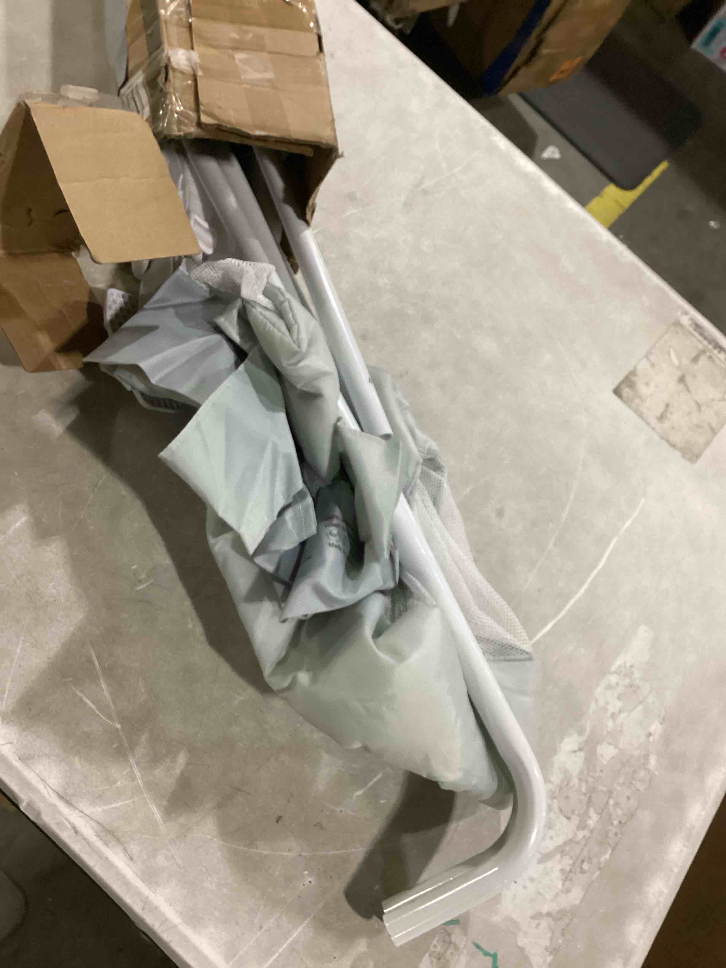 https://s3.amazonaws.com/lotting-images-prod/bidfta/BLU6866174_1730722249027.jpeg