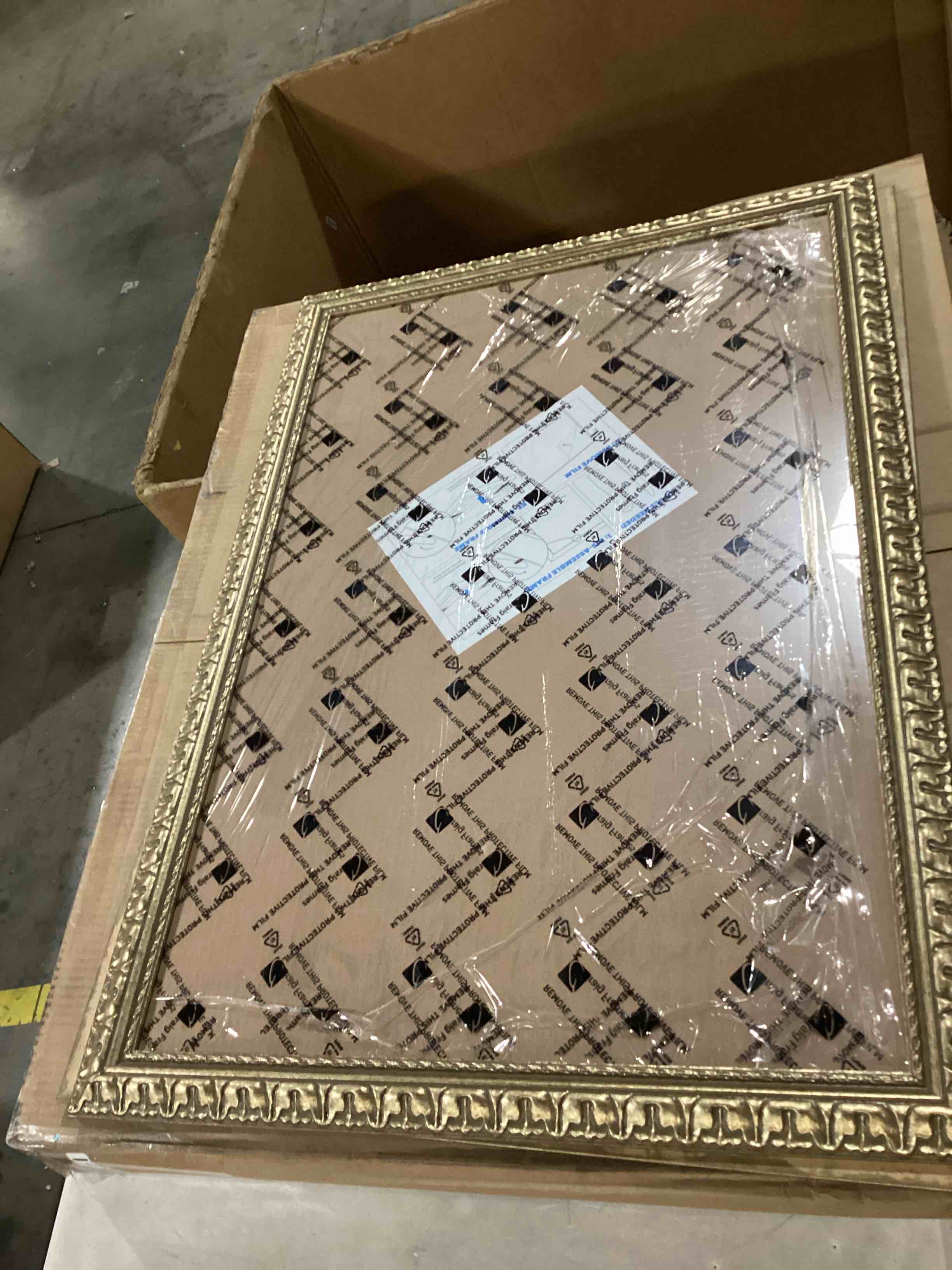 https://s3.amazonaws.com/lotting-images-prod/bidfta/BLU6866418_1730831036731.jpeg