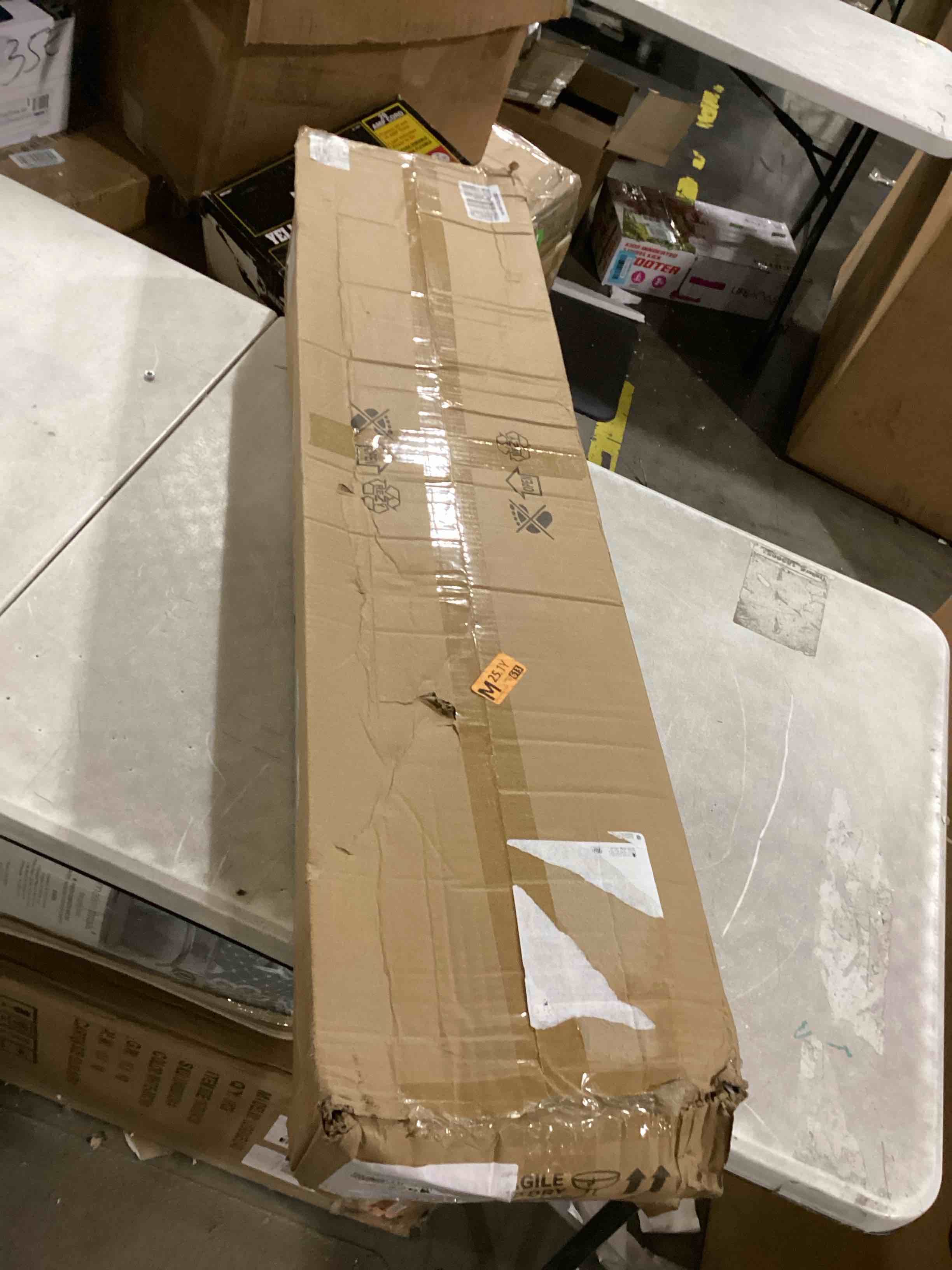 https://s3.amazonaws.com/lotting-images-prod/bidfta/BLU6866598_1730995444293.jpeg