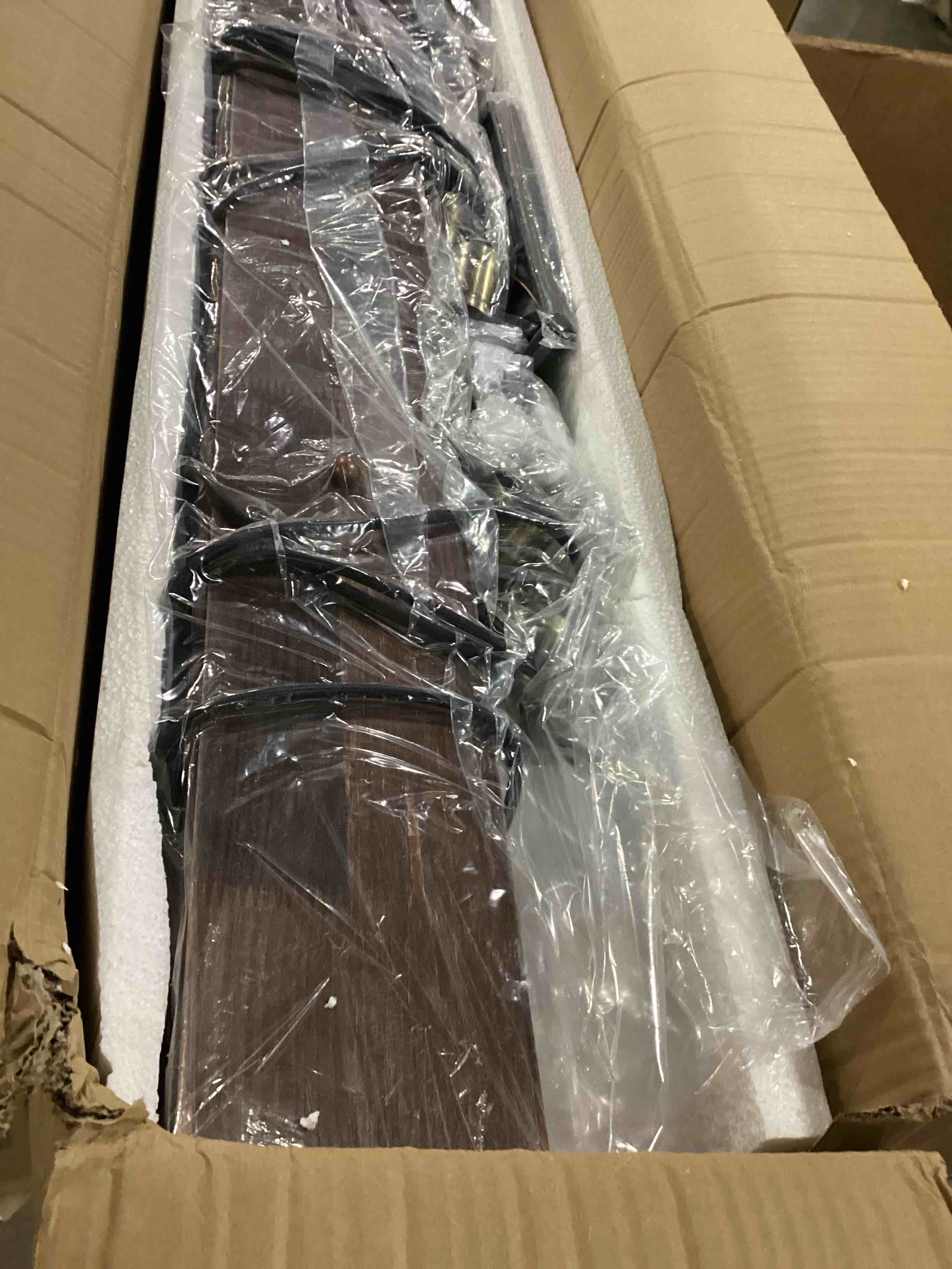 https://s3.amazonaws.com/lotting-images-prod/bidfta/BLU6866598_1730995470886.jpeg
