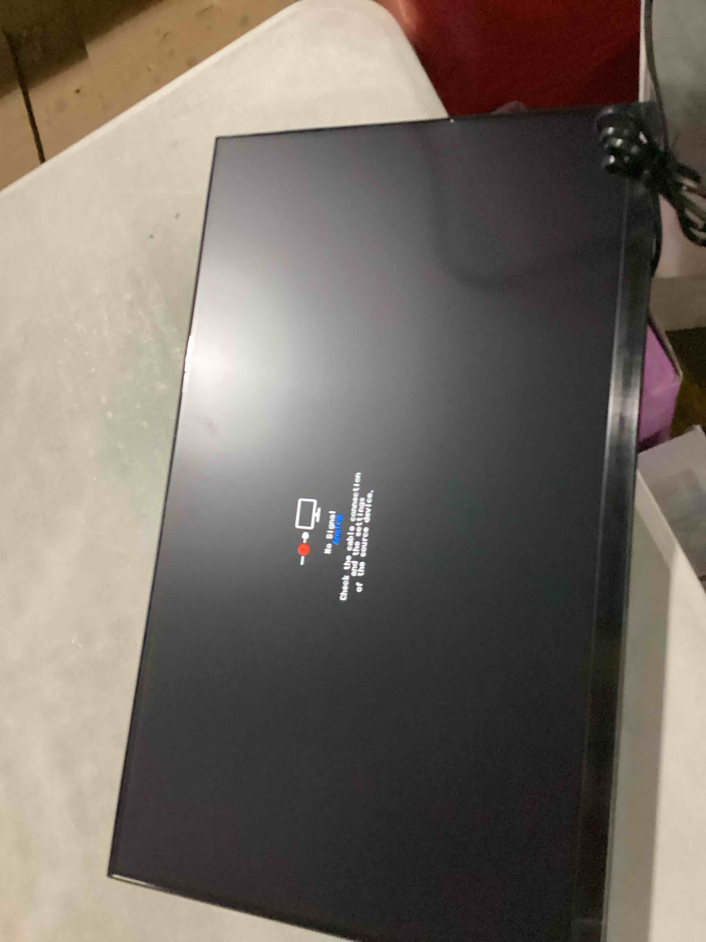 https://s3.amazonaws.com/lotting-images-prod/bidfta/BLU6866847_1731350104063.jpeg
