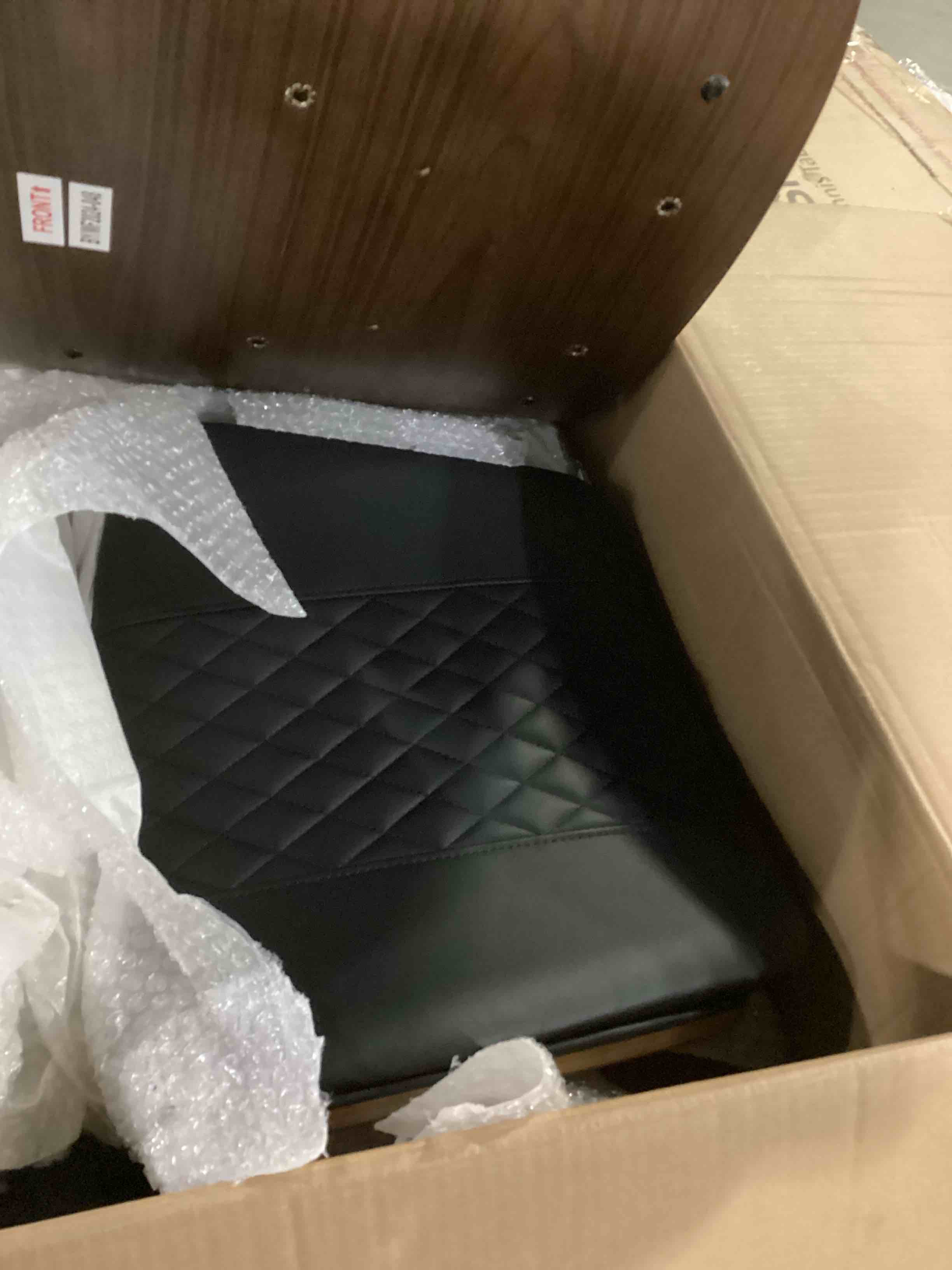 https://s3.amazonaws.com/lotting-images-prod/bidfta/BLU6866934_1731439748380.jpeg