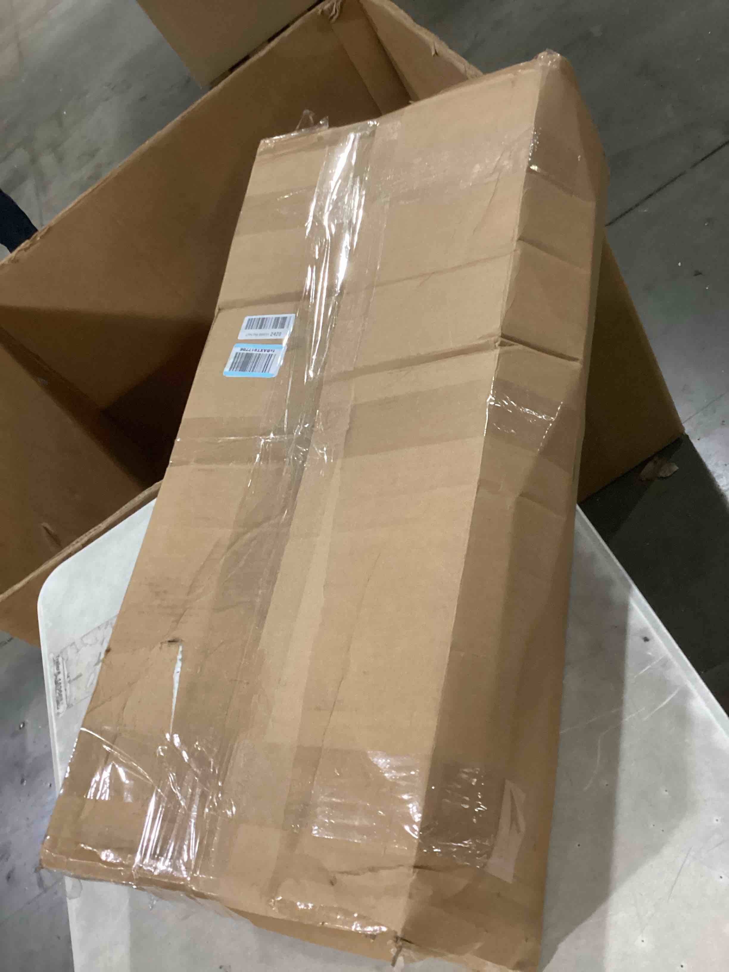 https://s3.amazonaws.com/lotting-images-prod/bidfta/BLU6867129_1731933087589.jpeg