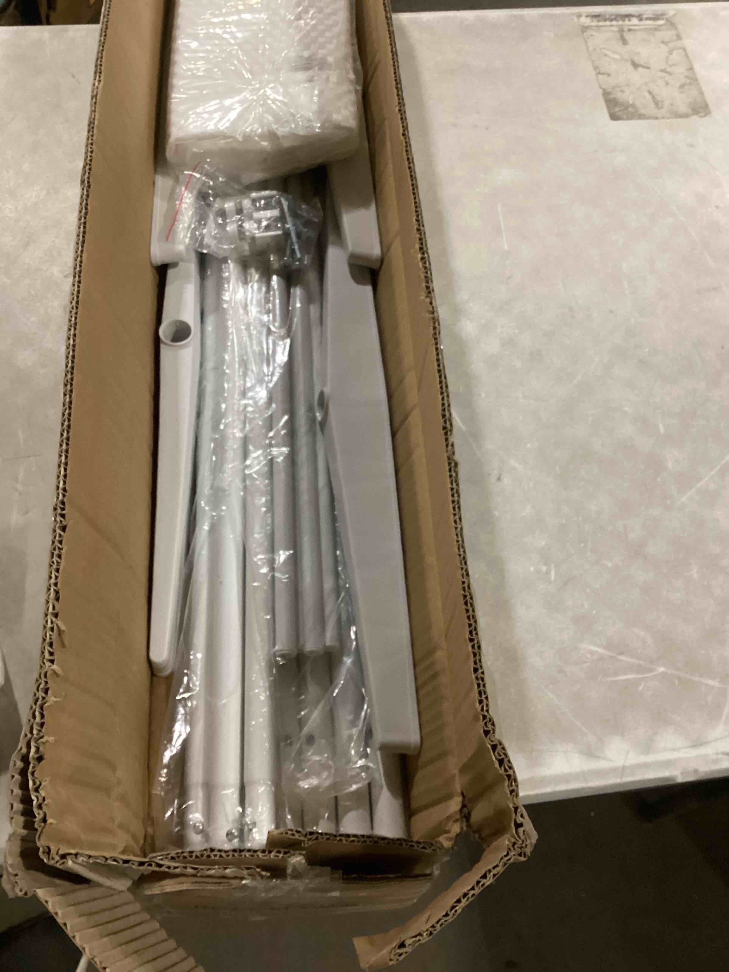 https://s3.amazonaws.com/lotting-images-prod/bidfta/BLU6867135_1731933927248.jpeg