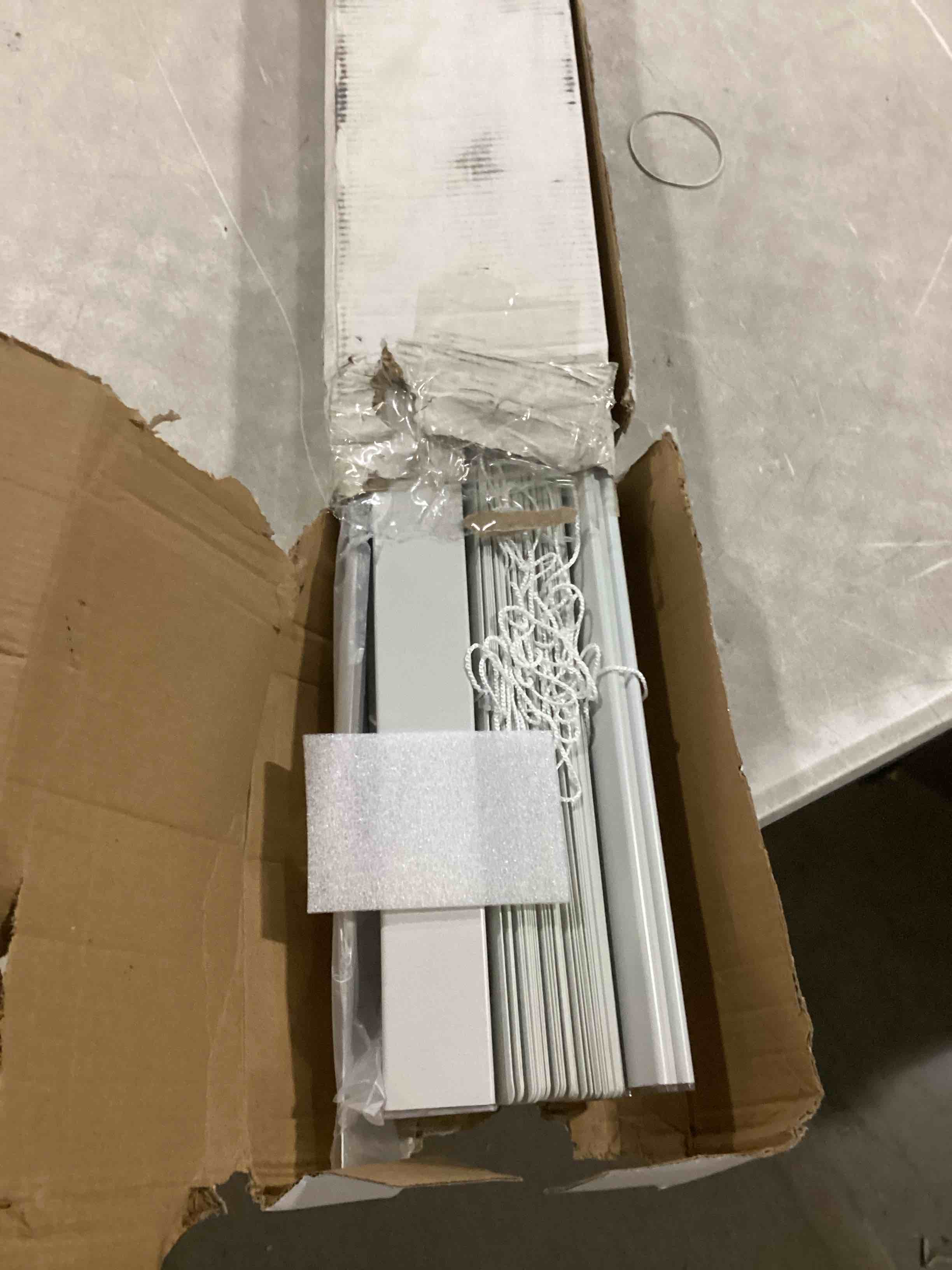 https://s3.amazonaws.com/lotting-images-prod/bidfta/BLU6867138_1731934371177.jpeg