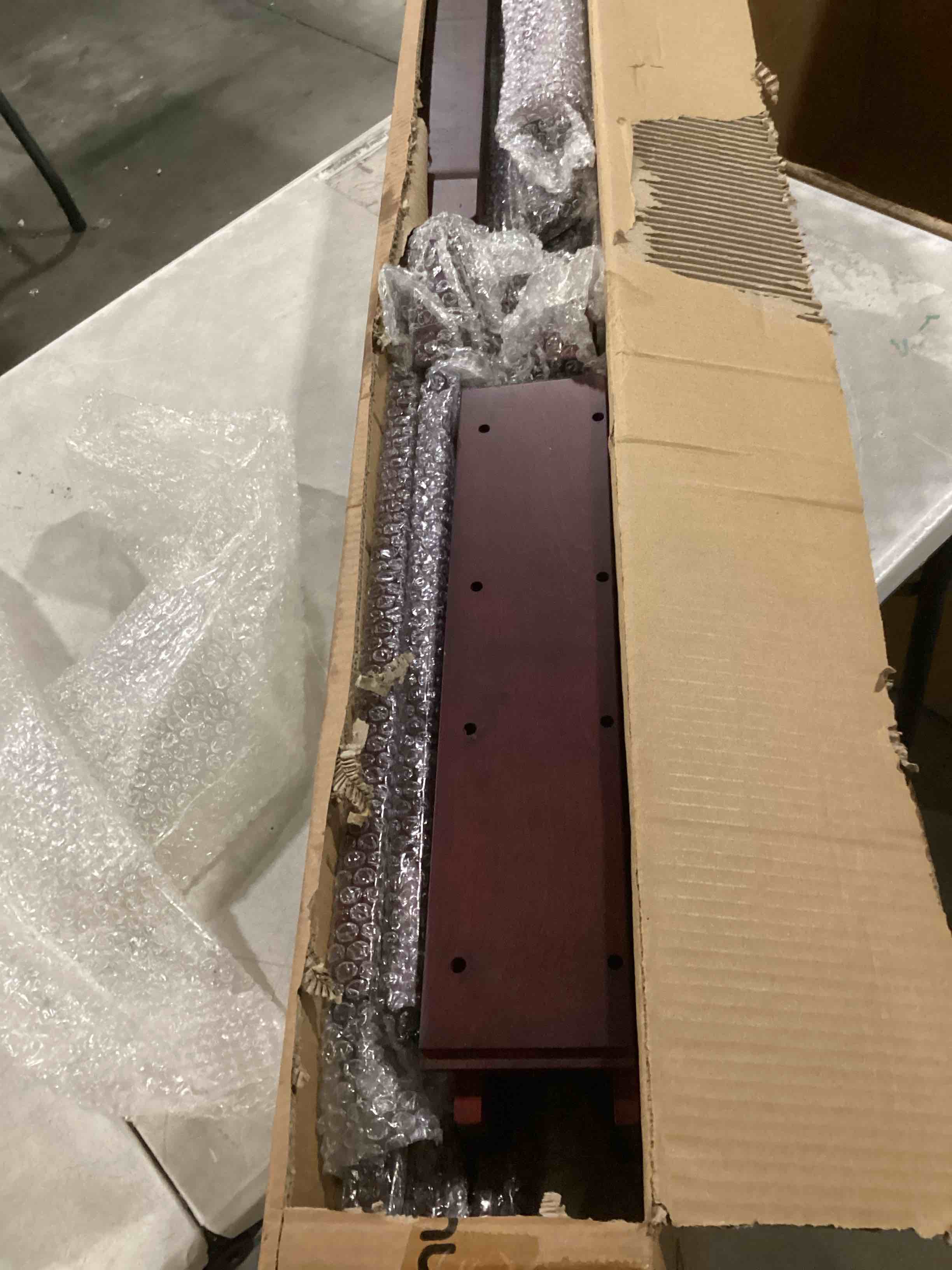 https://s3.amazonaws.com/lotting-images-prod/bidfta/BLU6867141_1731934913692.jpeg