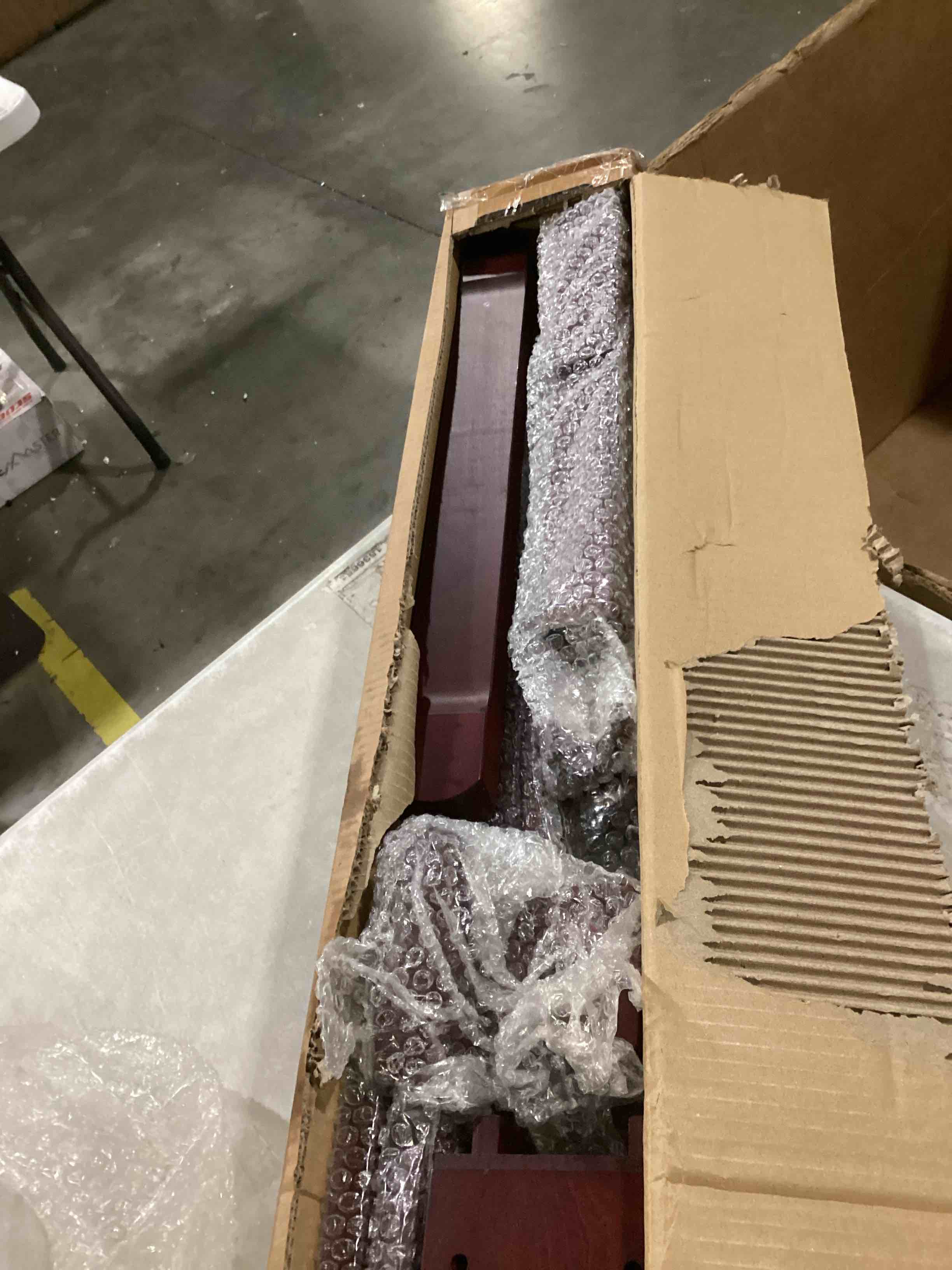 https://s3.amazonaws.com/lotting-images-prod/bidfta/BLU6867141_1731934918007.jpeg