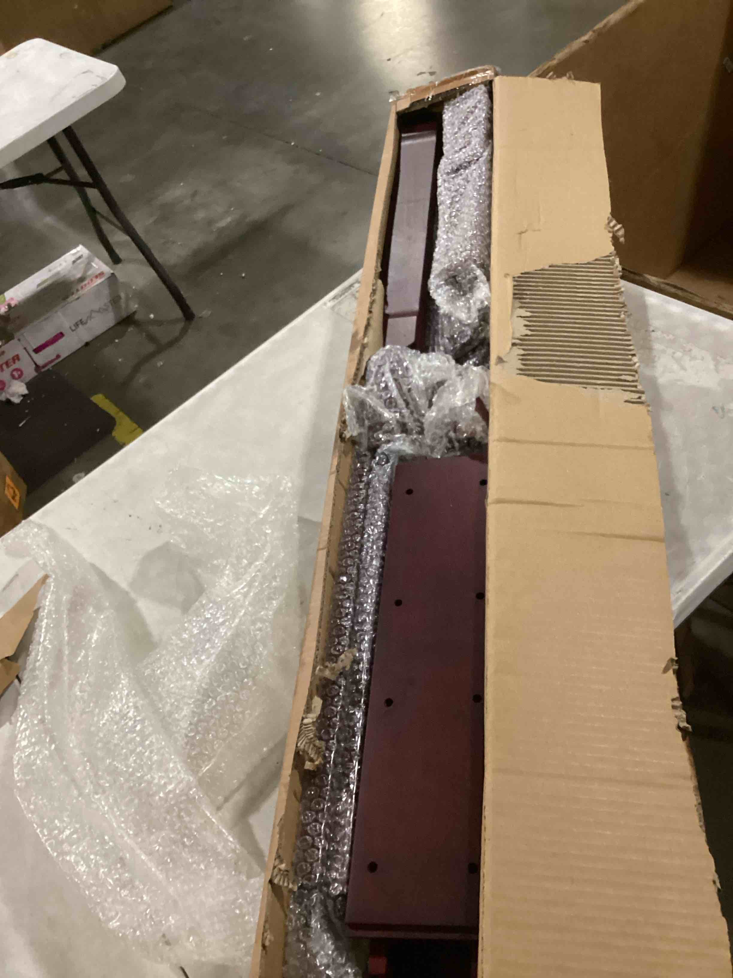 https://s3.amazonaws.com/lotting-images-prod/bidfta/BLU6867141_1731934921497.jpeg