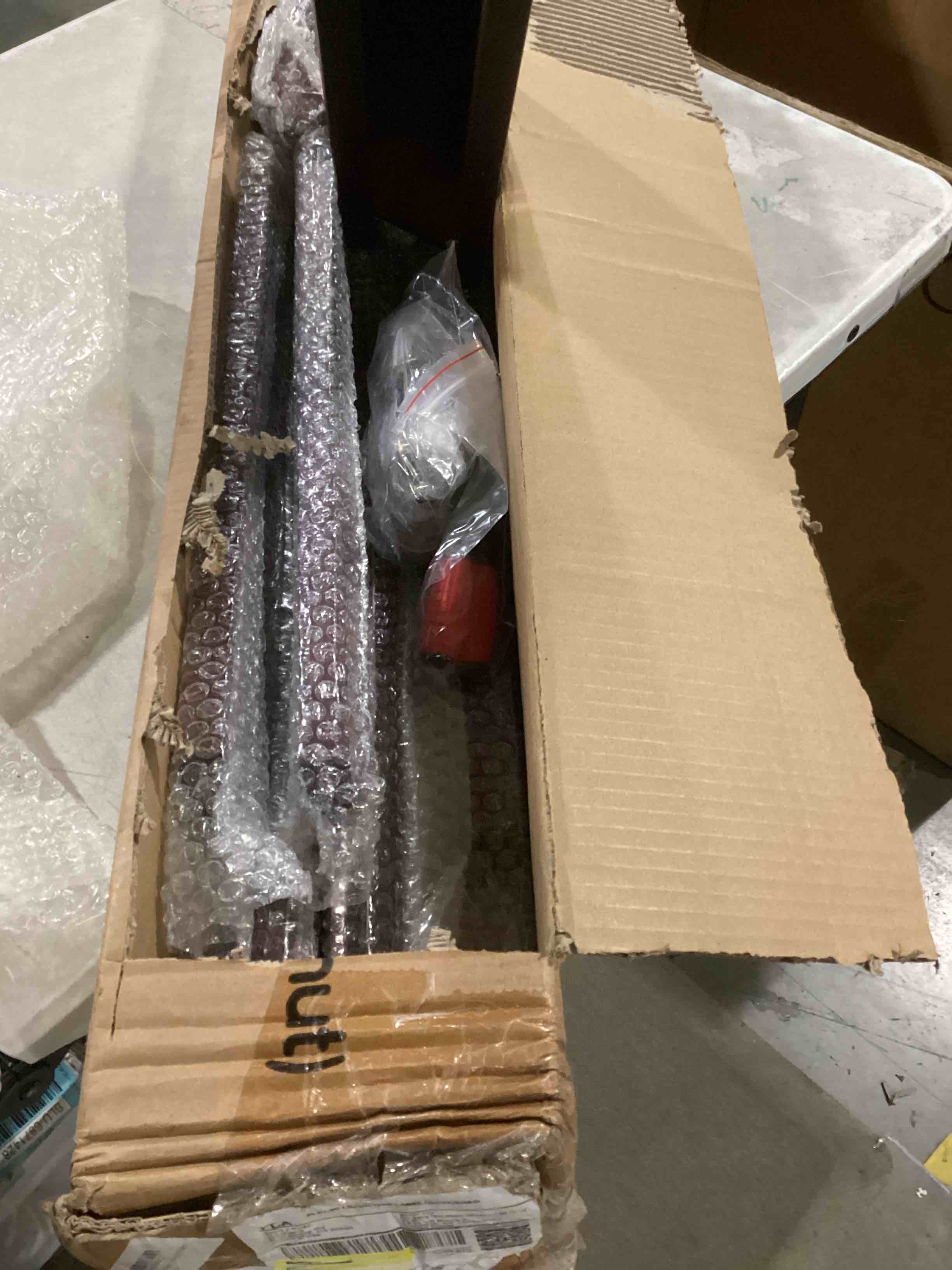 https://s3.amazonaws.com/lotting-images-prod/bidfta/BLU6867141_1731934934019.jpeg