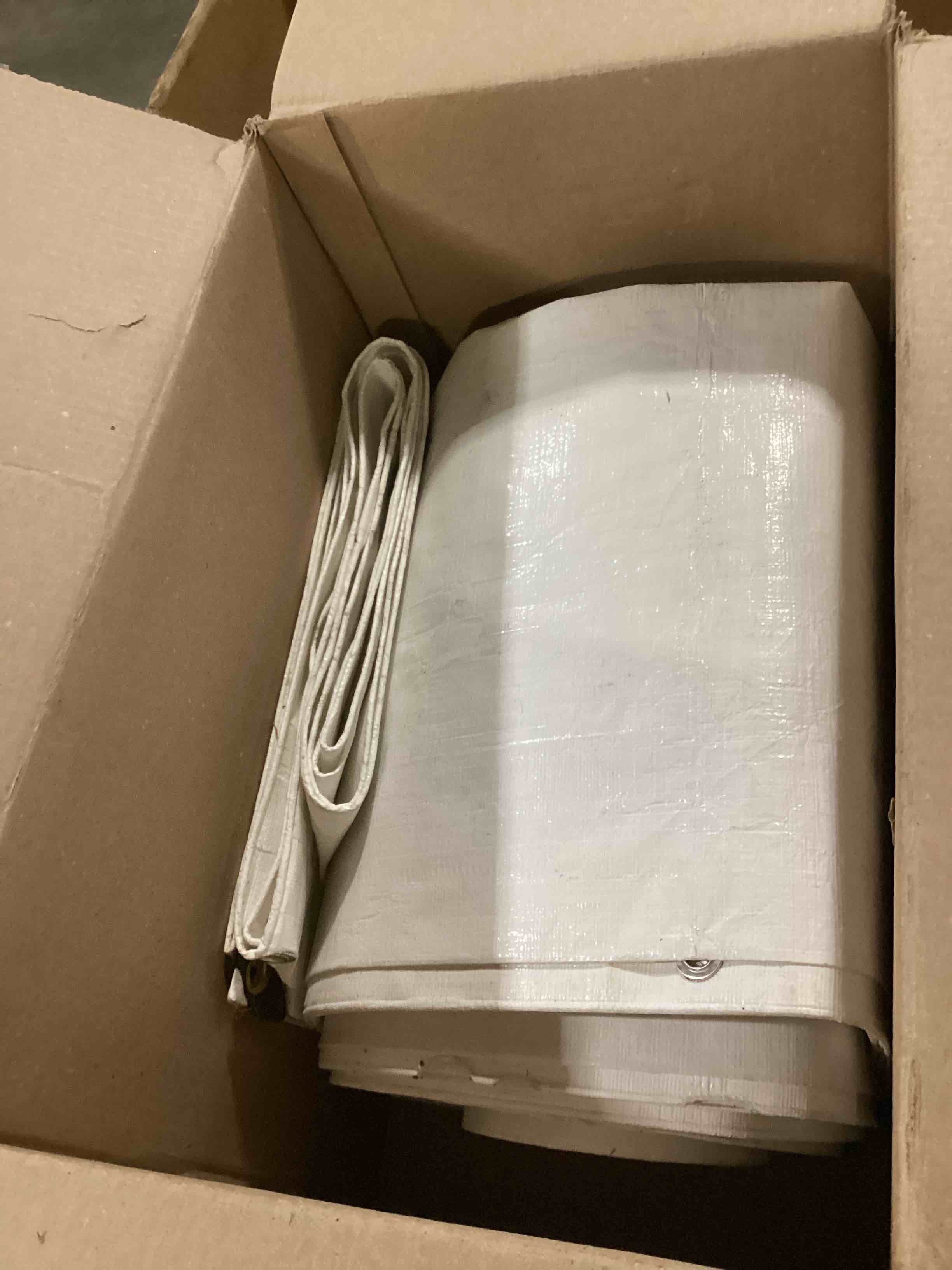 https://s3.amazonaws.com/lotting-images-prod/bidfta/BLU6867269_1732024925459.jpeg