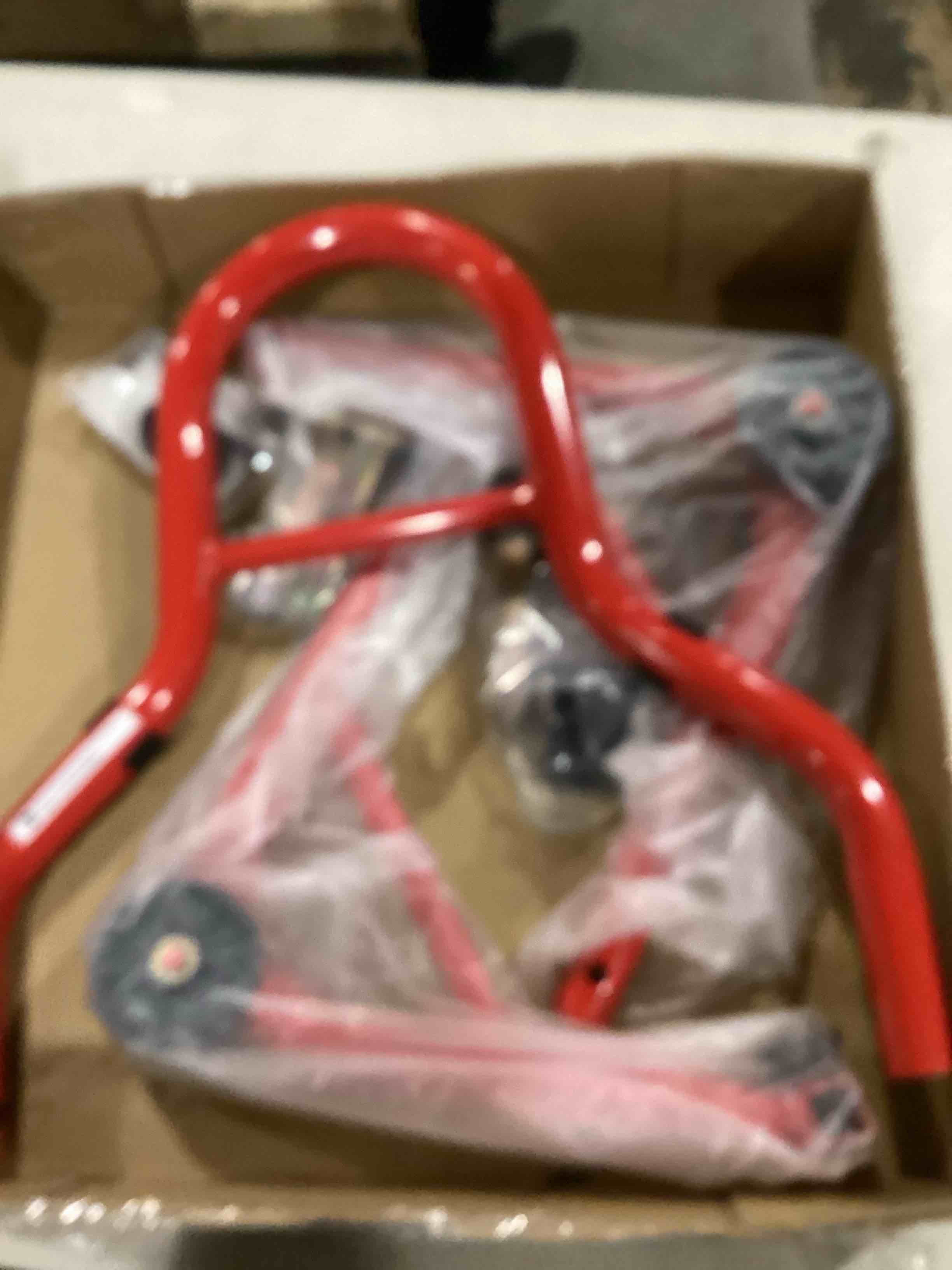 https://s3.amazonaws.com/lotting-images-prod/bidfta/BLU6867578_1729790797801.jpeg