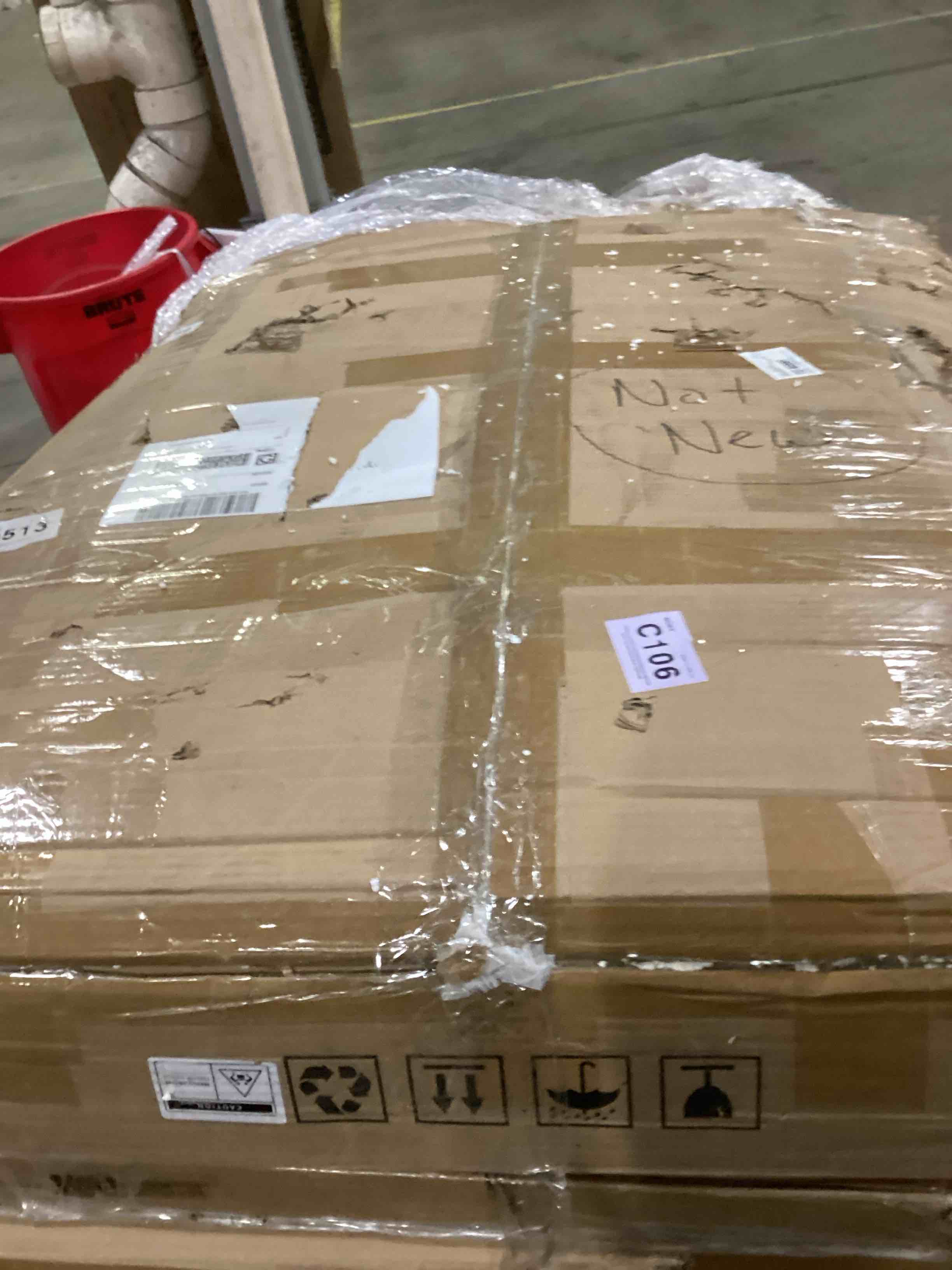 https://s3.amazonaws.com/lotting-images-prod/bidfta/BLU6867677_1730125250607.jpeg
