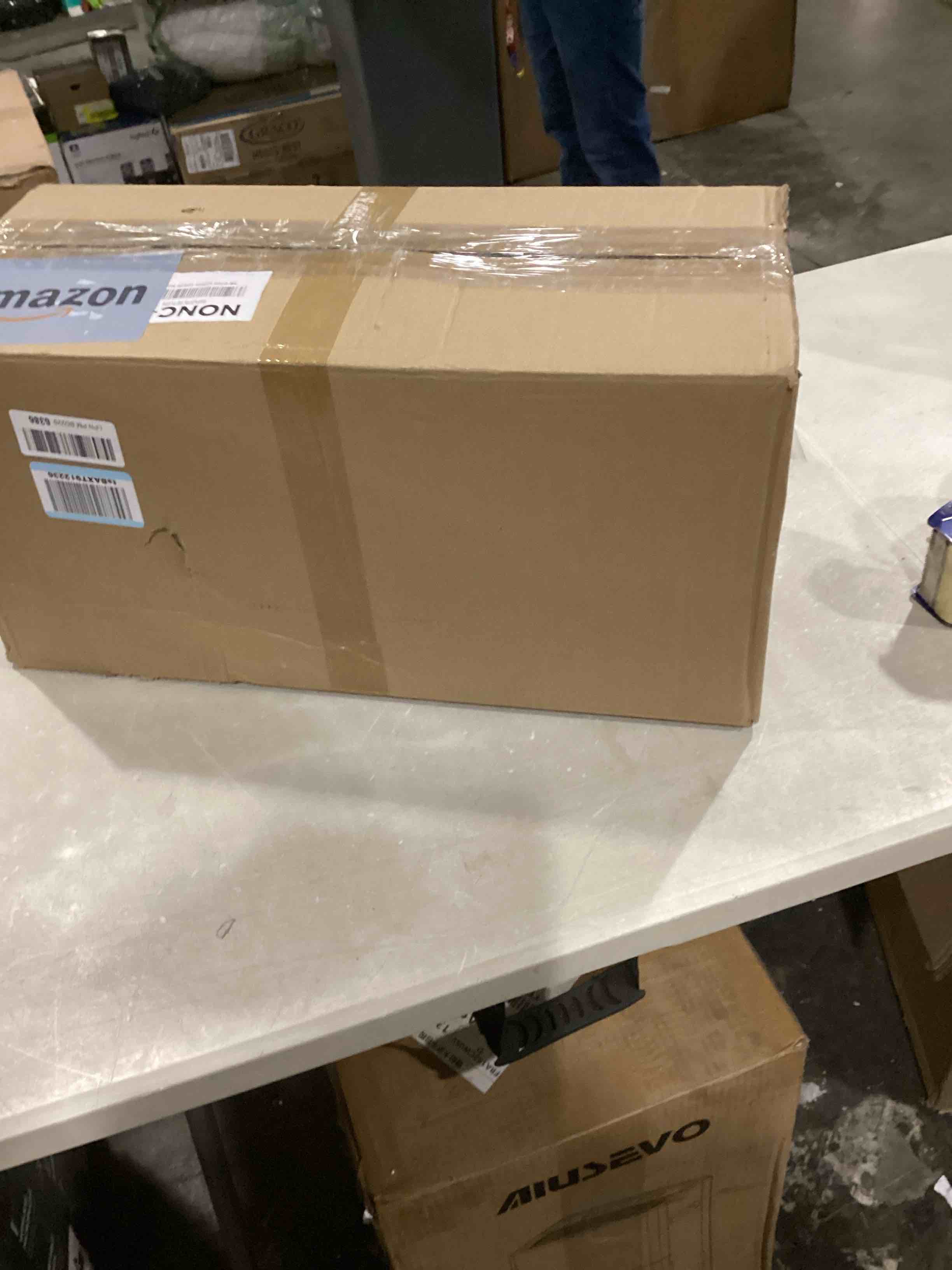https://s3.amazonaws.com/lotting-images-prod/bidfta/BLU6868020_1730463857211.jpeg