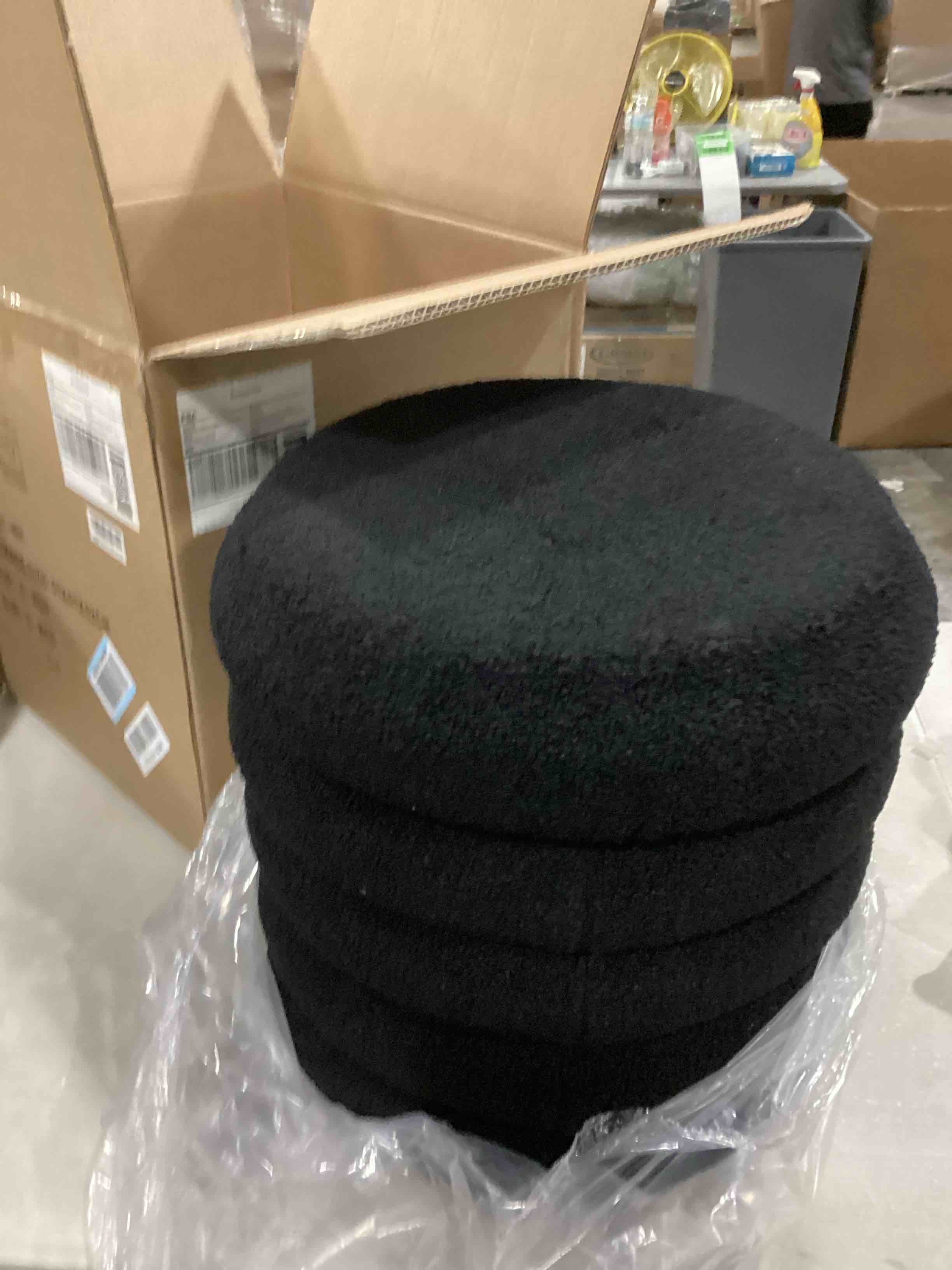 https://s3.amazonaws.com/lotting-images-prod/bidfta/BLU6868022_1730464430020.jpeg