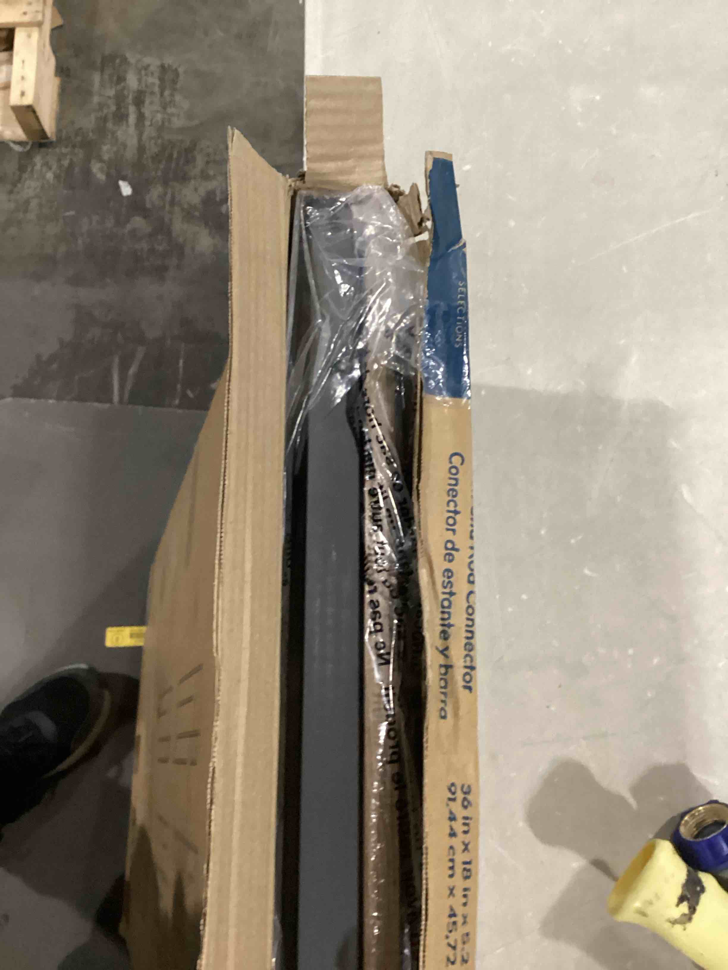 https://s3.amazonaws.com/lotting-images-prod/bidfta/BLU6868092_1730546248595.jpeg