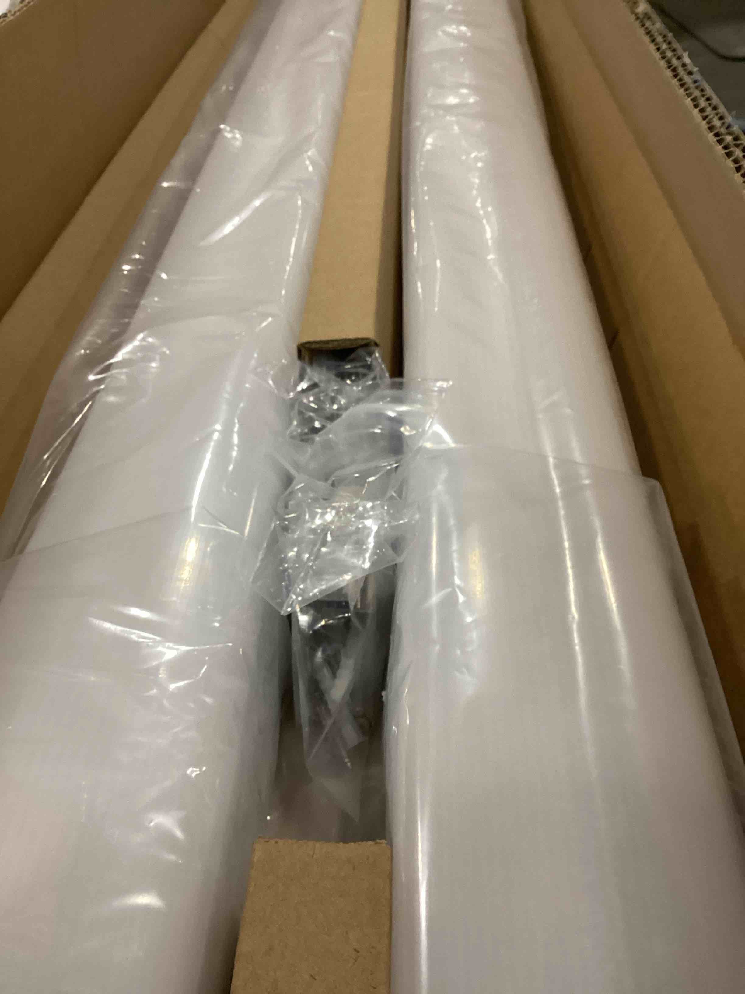 https://s3.amazonaws.com/lotting-images-prod/bidfta/BLU6868249_1730745419773.jpeg