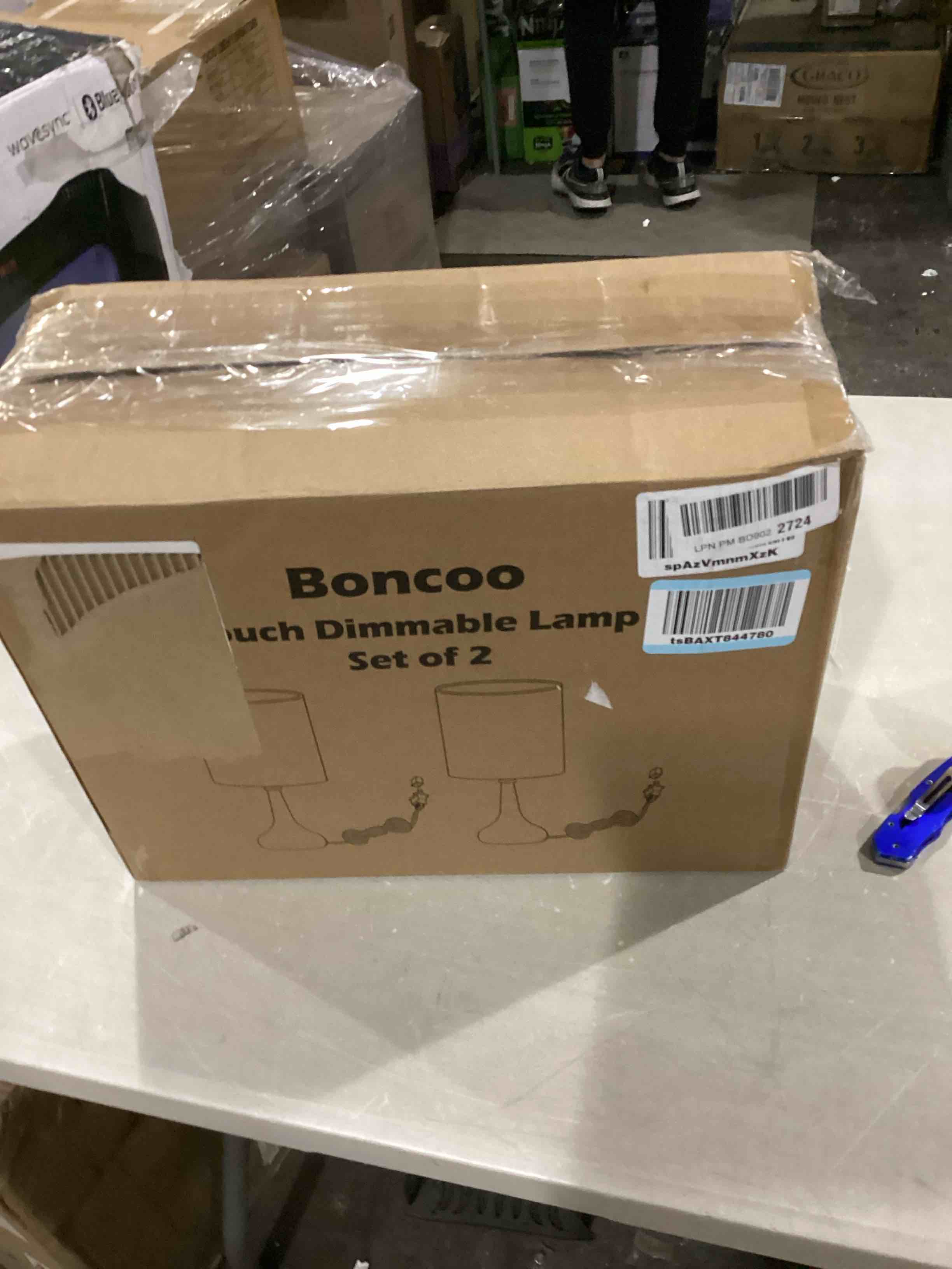 https://s3.amazonaws.com/lotting-images-prod/bidfta/BLU6868387_1730906509709.jpeg