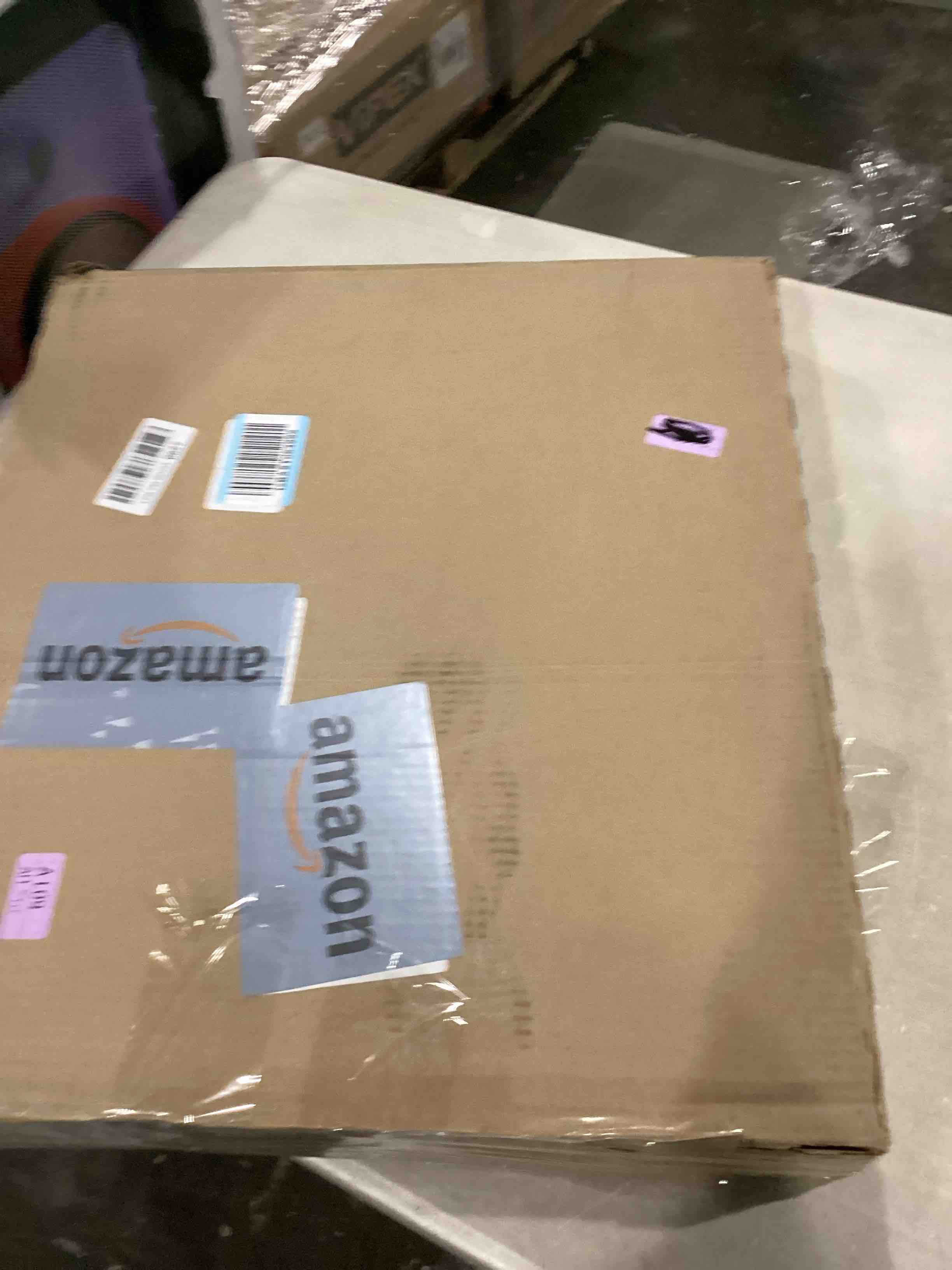 https://s3.amazonaws.com/lotting-images-prod/bidfta/BLU6868396_1730907852532.jpeg