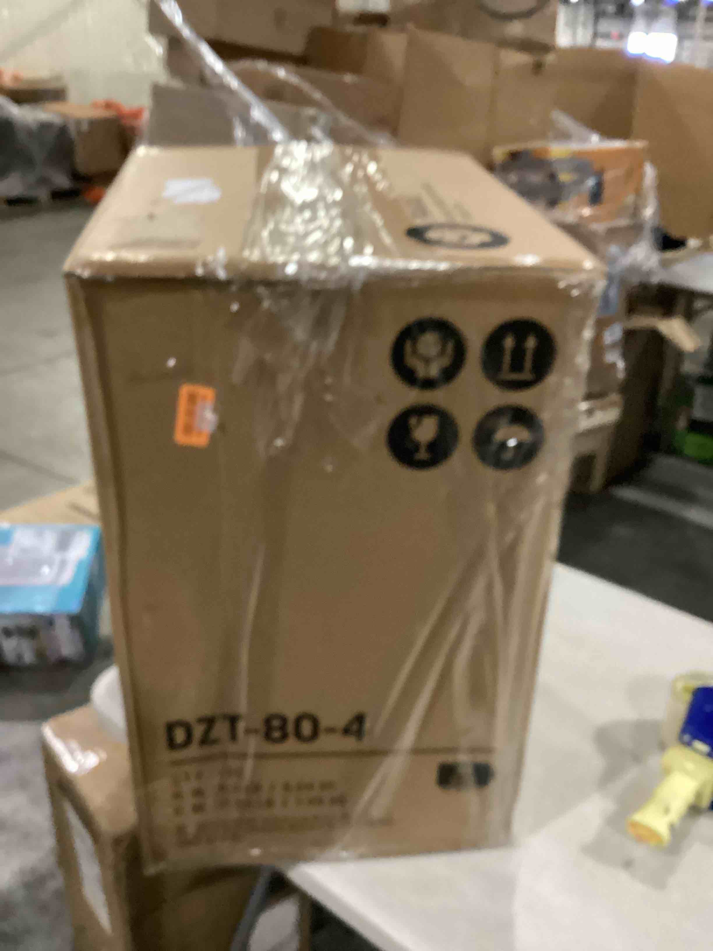 https://s3.amazonaws.com/lotting-images-prod/bidfta/BLU6868411_1730911074331.jpeg