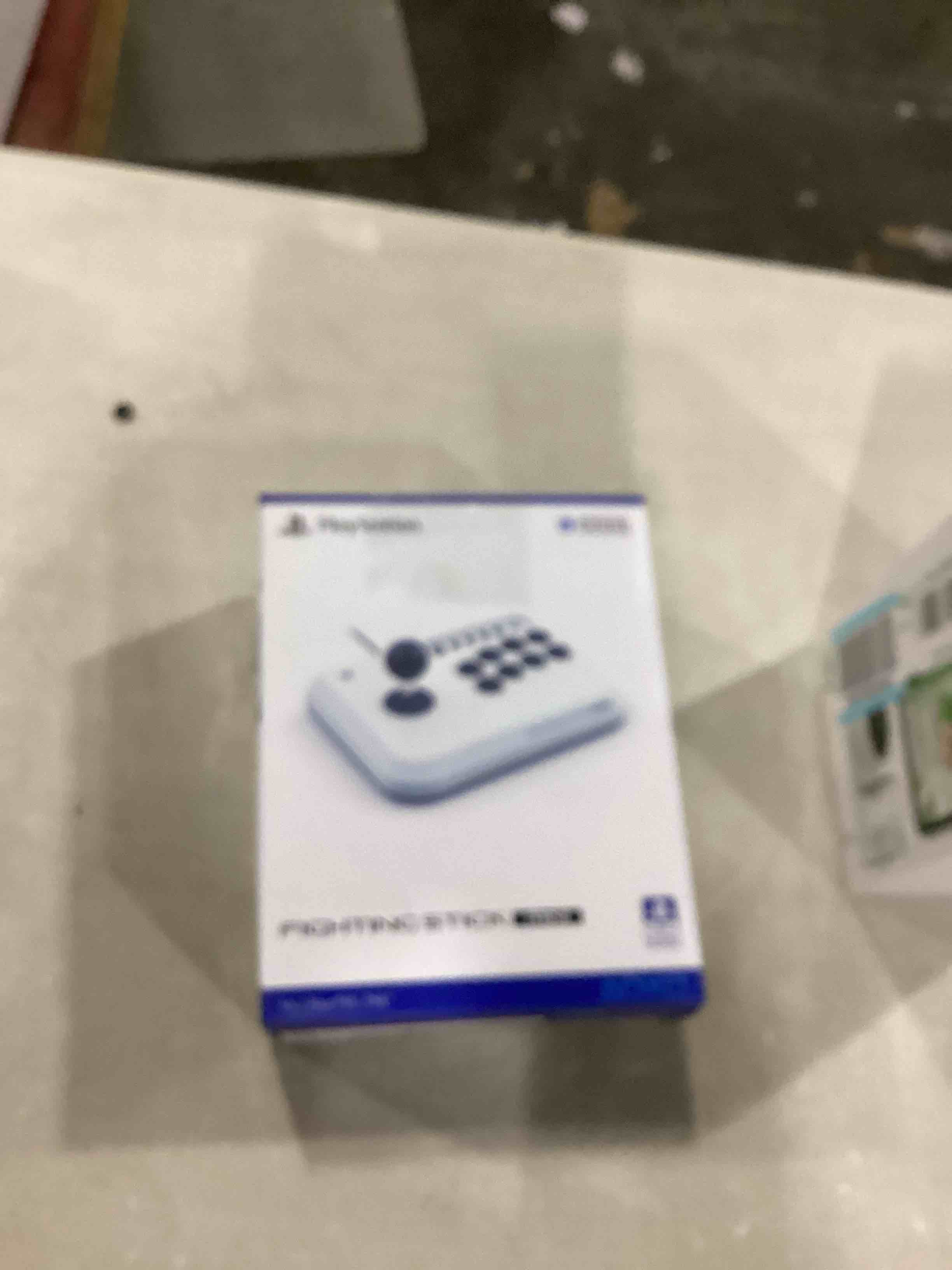 https://s3.amazonaws.com/lotting-images-prod/bidfta/BLU6868778_1731441486012.jpeg