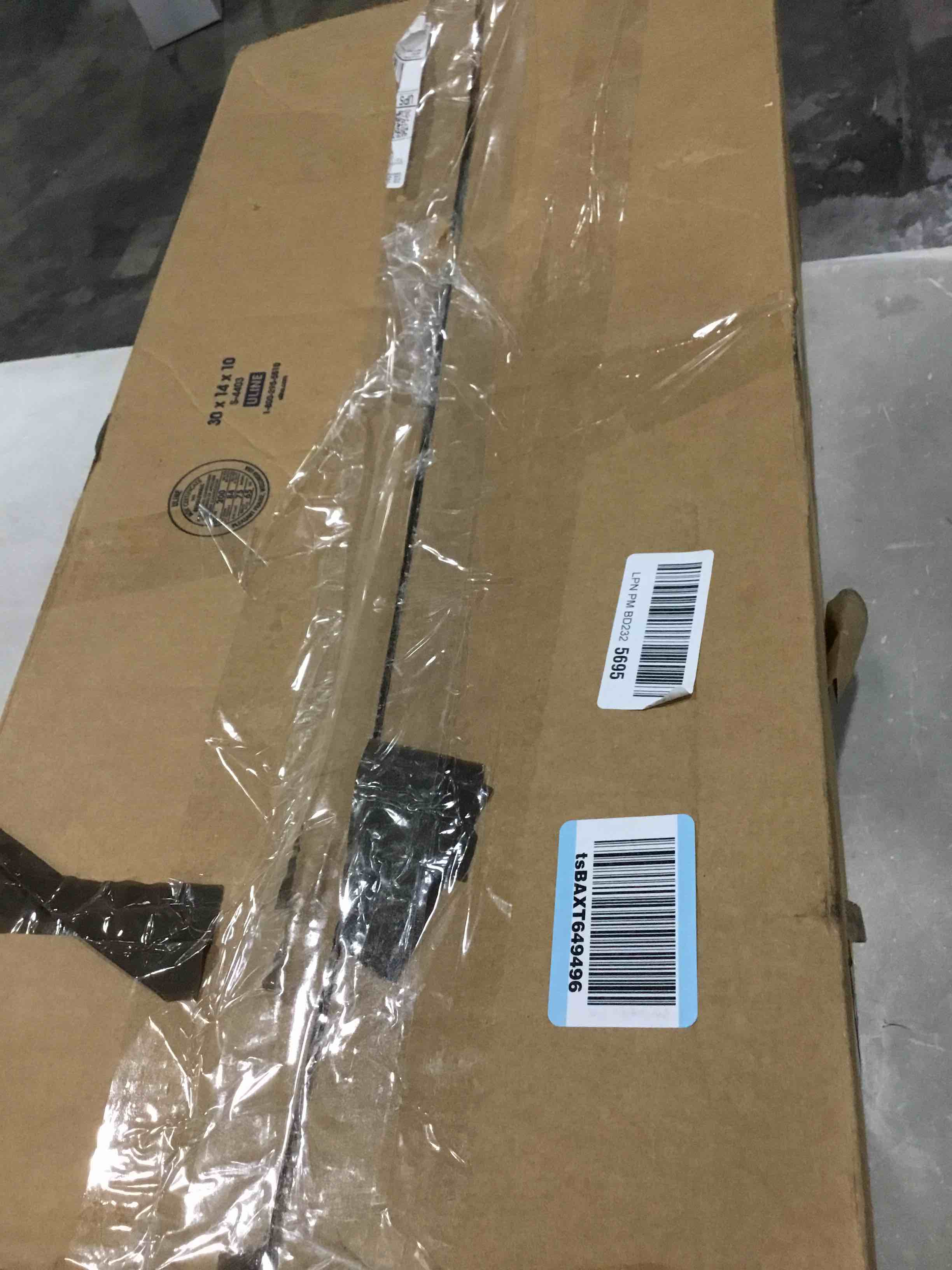 https://s3.amazonaws.com/lotting-images-prod/bidfta/BLU6869042_1730135207404.jpeg