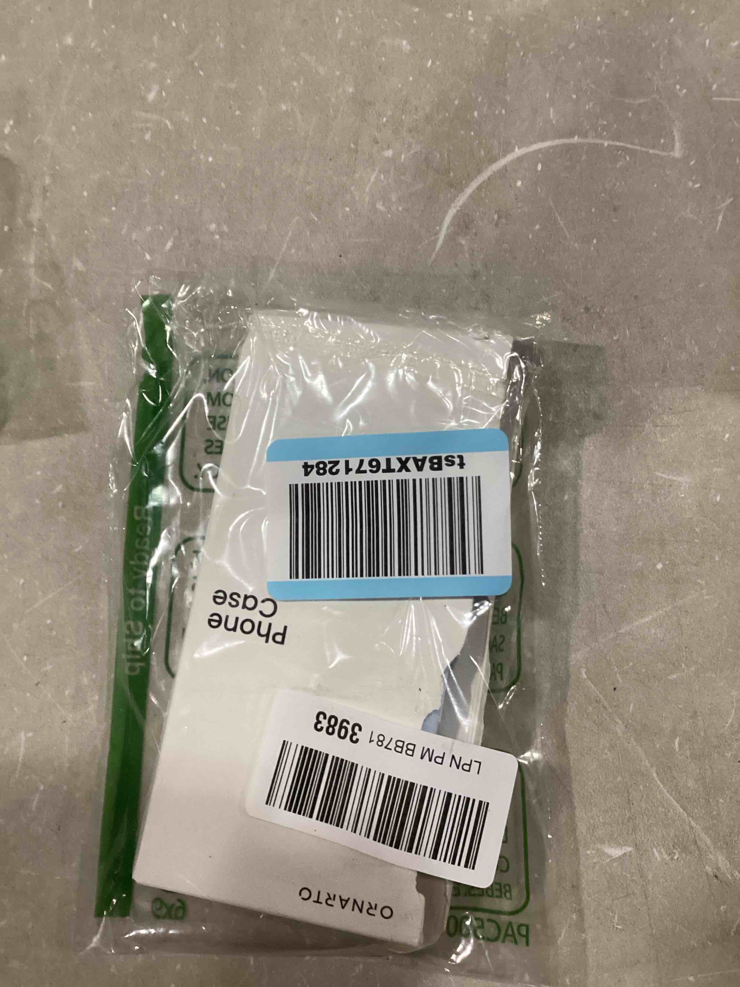 https://s3.amazonaws.com/lotting-images-prod/bidfta/BLU6869124_1730289356246.jpeg