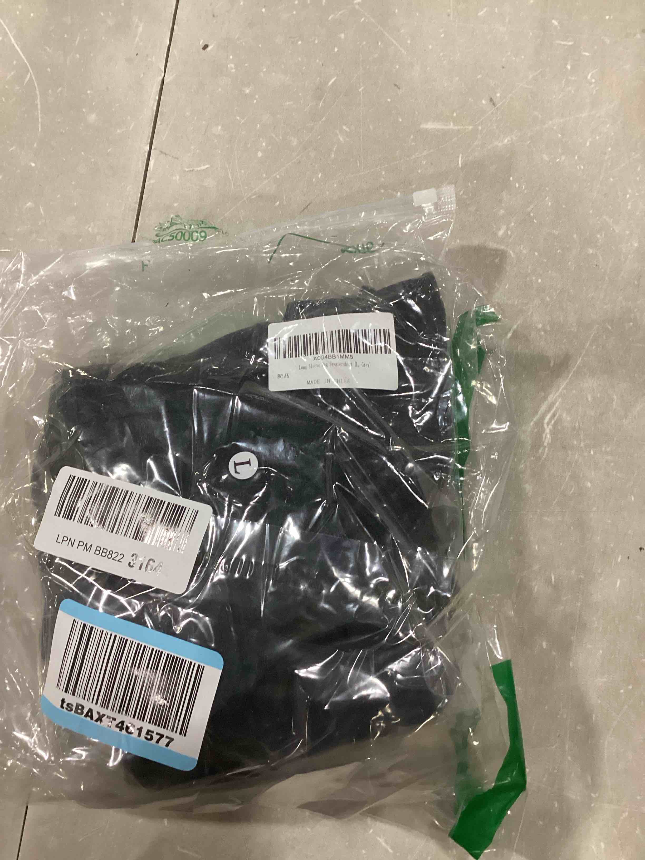 https://s3.amazonaws.com/lotting-images-prod/bidfta/BLU6869180_1730294221886.jpeg