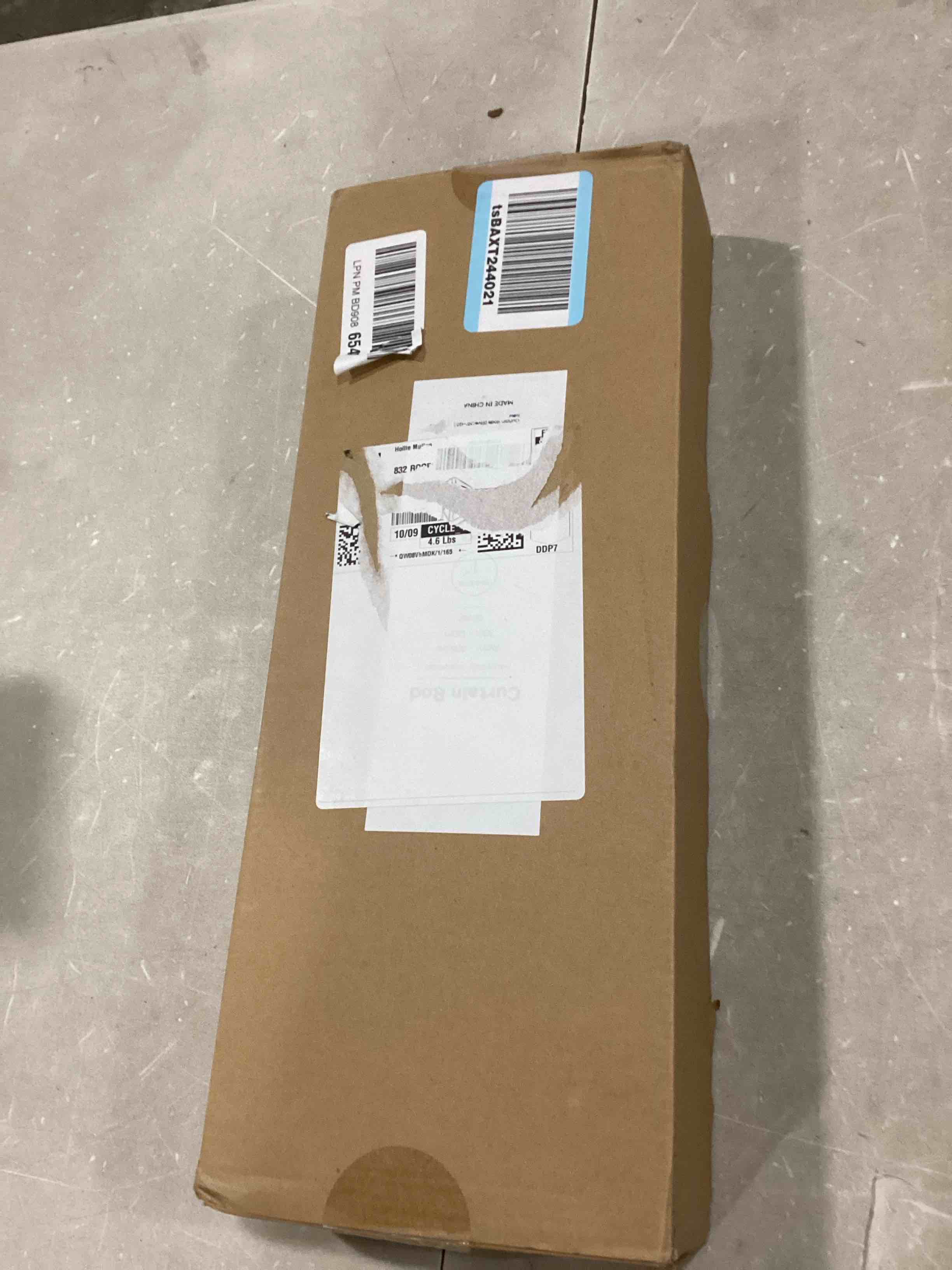 https://s3.amazonaws.com/lotting-images-prod/bidfta/BLU6869194_1730296032381.jpeg
