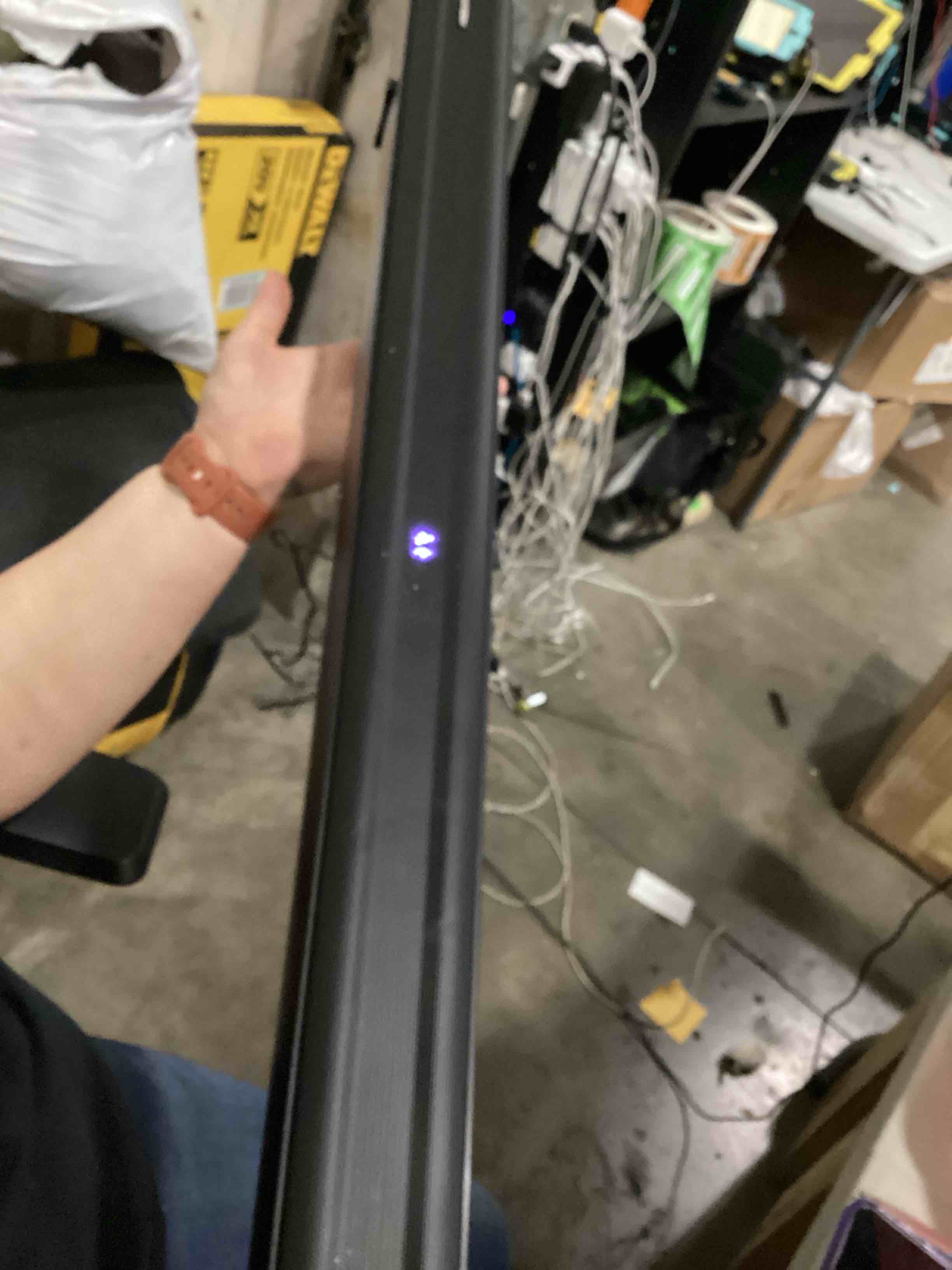 https://s3.amazonaws.com/lotting-images-prod/bidfta/BLU6869500_1730824680054.jpeg