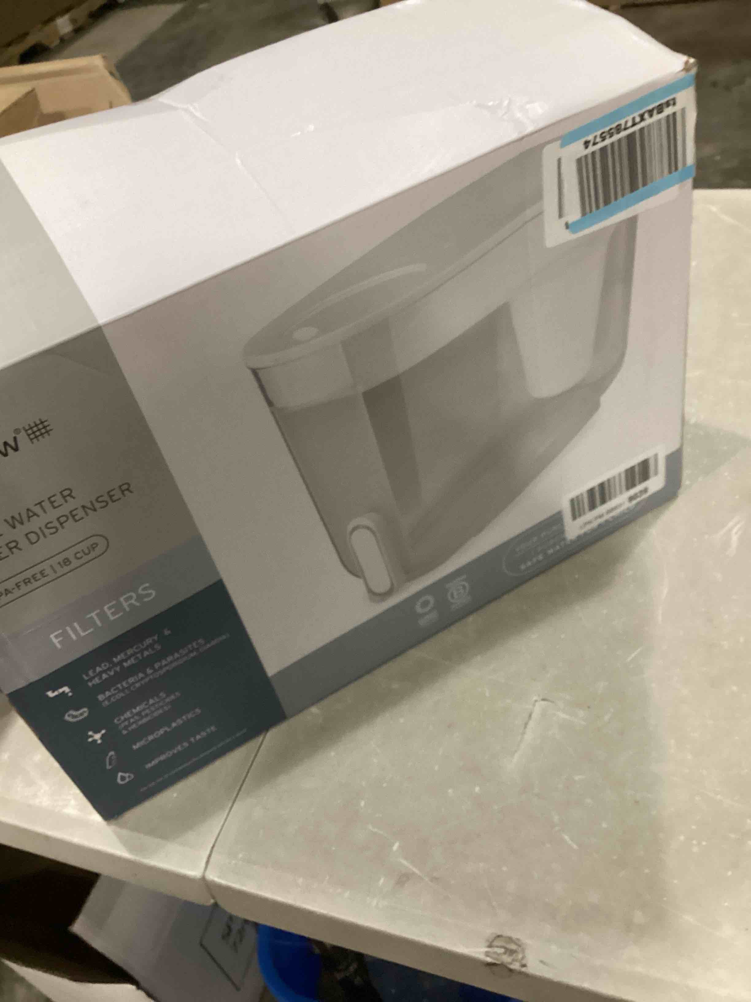 https://s3.amazonaws.com/lotting-images-prod/bidfta/BLU6869619_1730739296263.jpeg