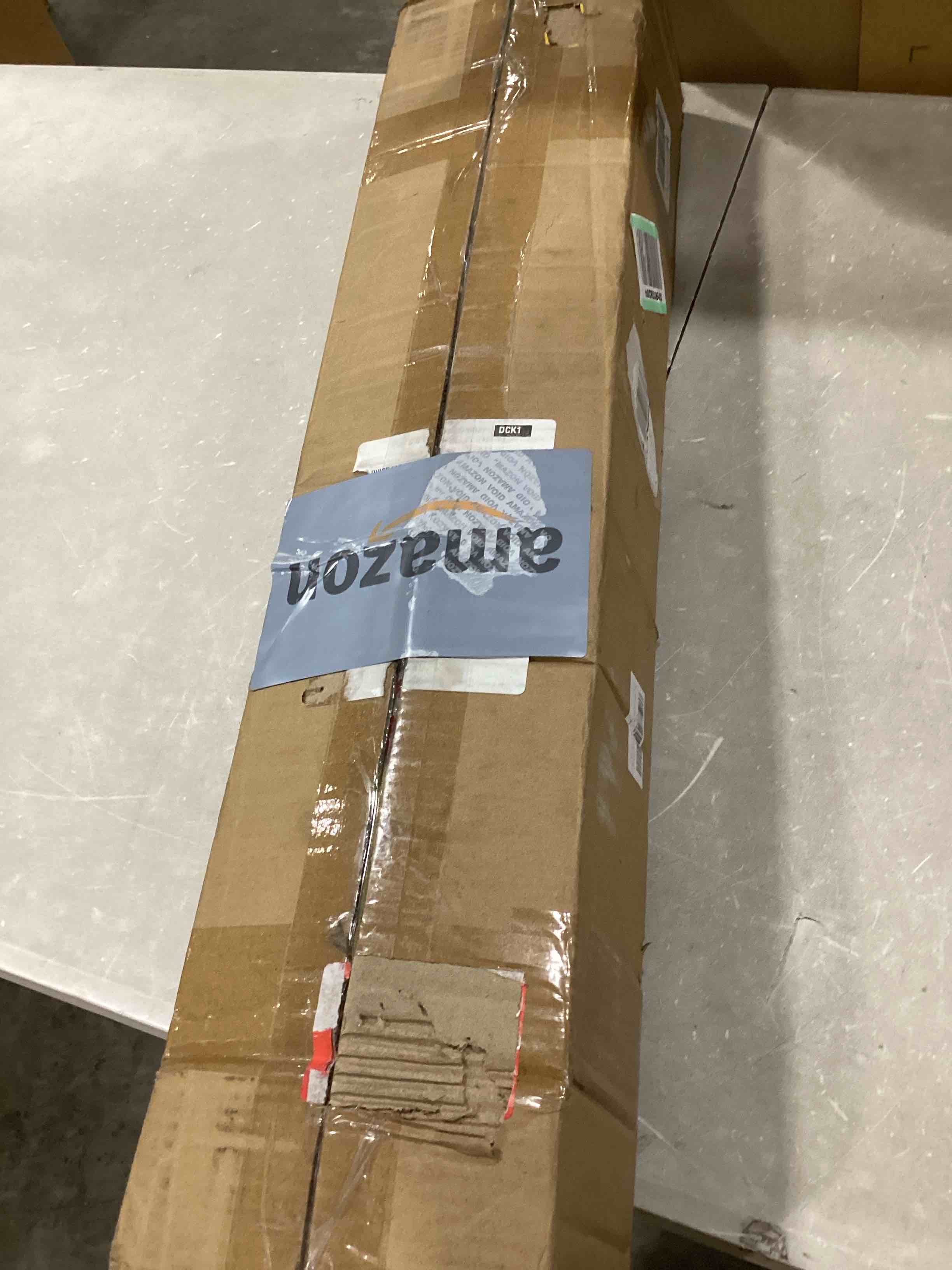 https://s3.amazonaws.com/lotting-images-prod/bidfta/BLU6869693_1730808468058.jpeg