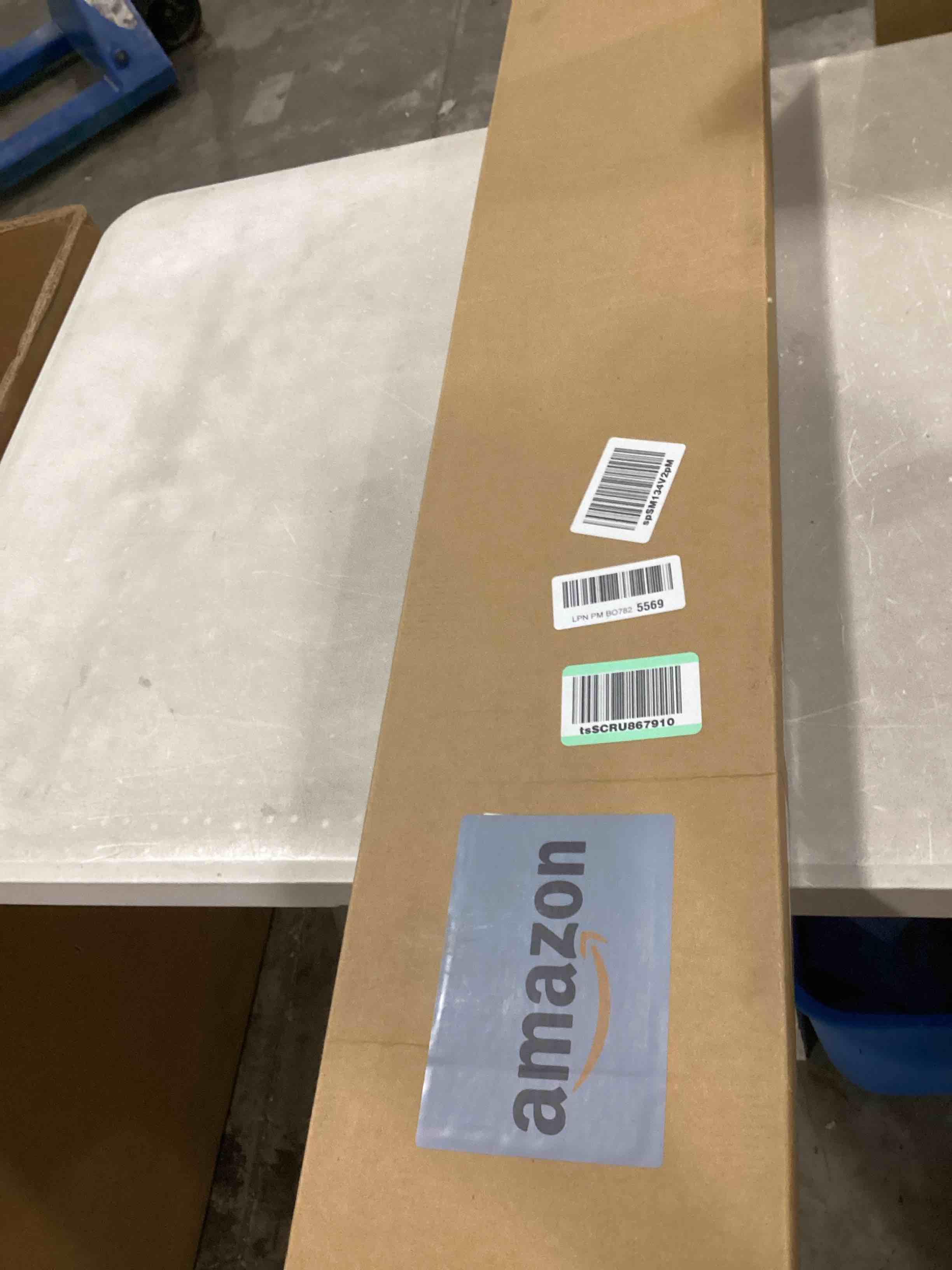 https://s3.amazonaws.com/lotting-images-prod/bidfta/BLU6869723_1730811835083.jpeg