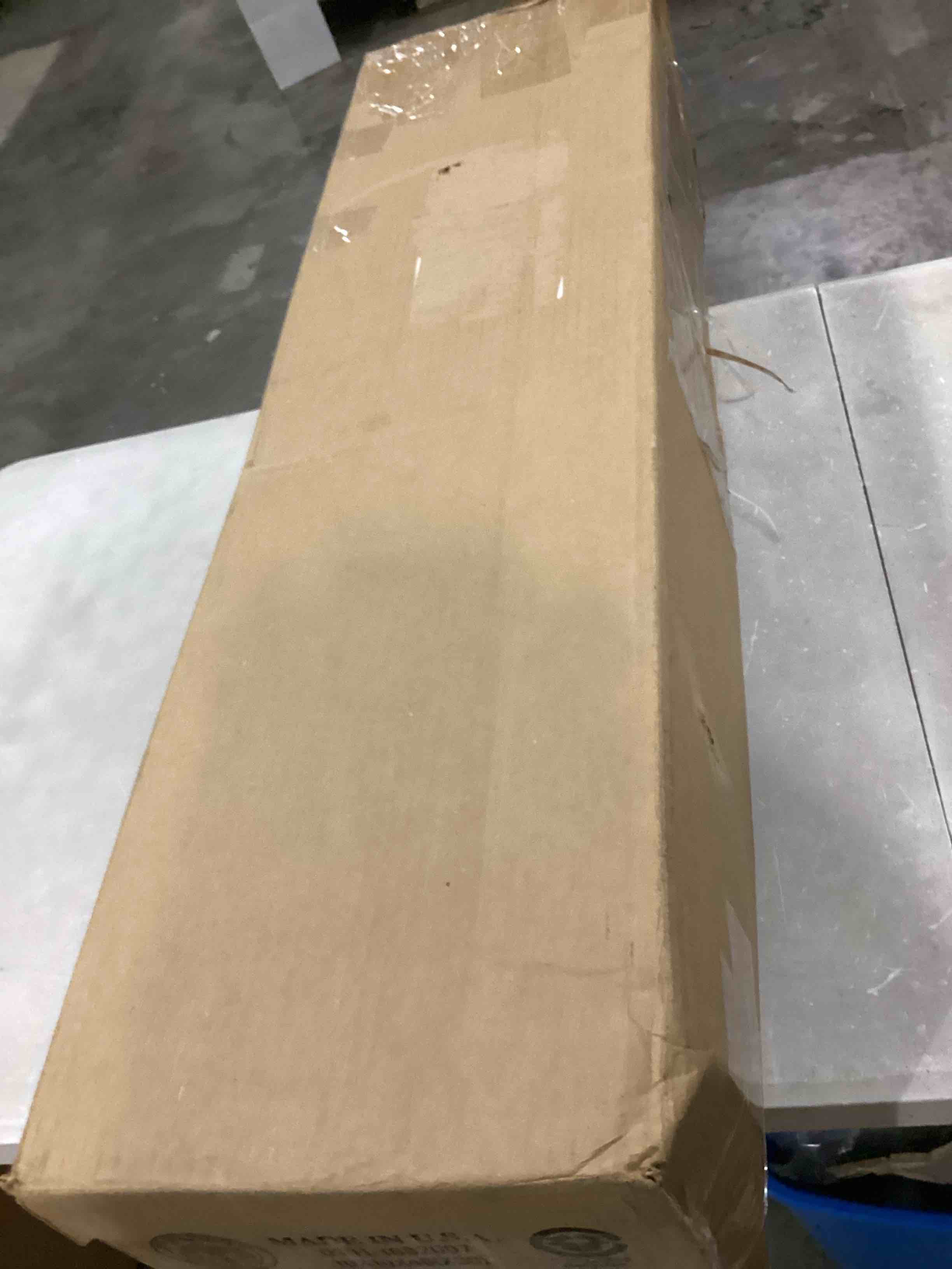 https://s3.amazonaws.com/lotting-images-prod/bidfta/BLU6869826_1730830863718.jpeg