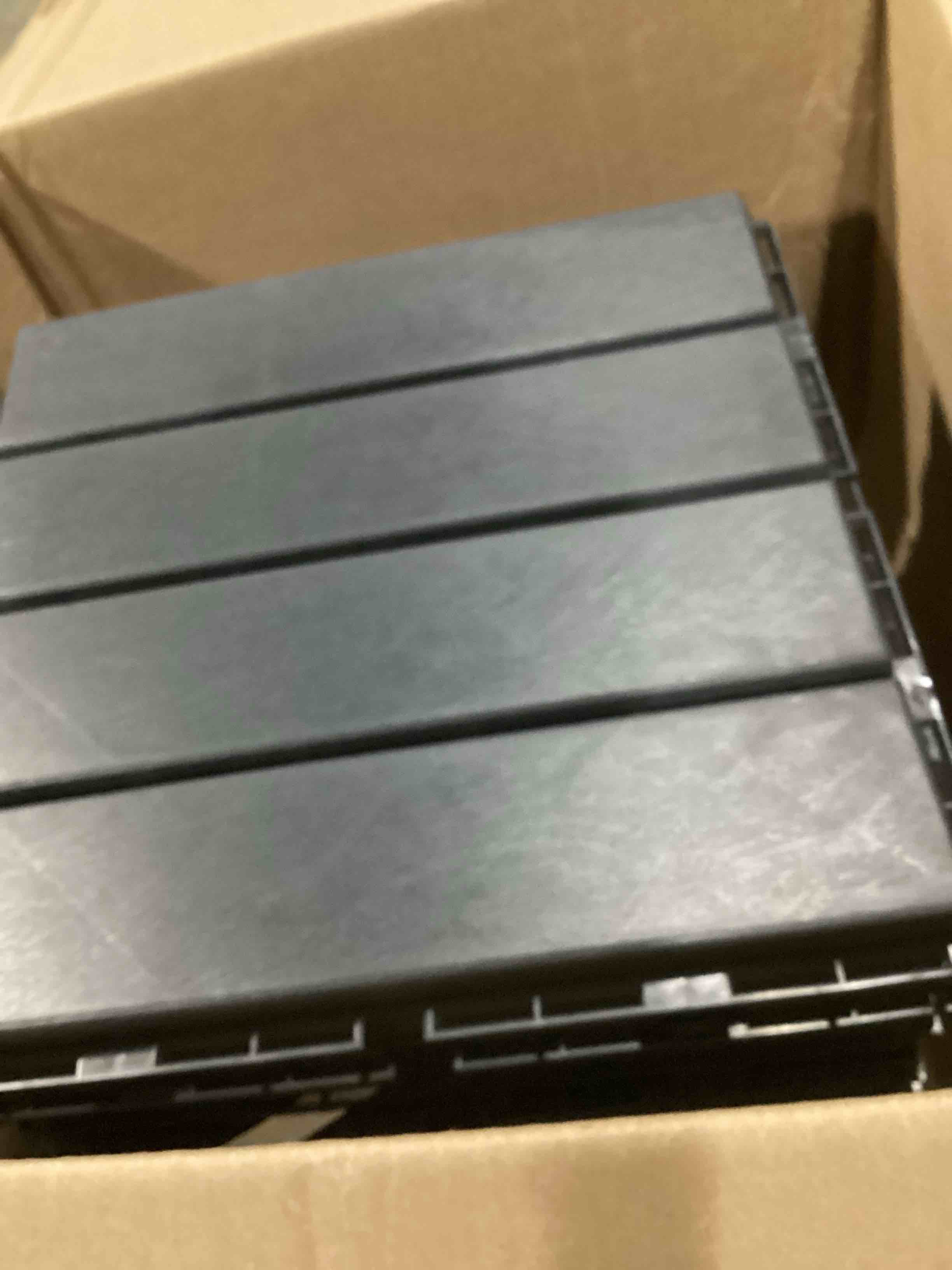 https://s3.amazonaws.com/lotting-images-prod/bidfta/BLU6869827_1730831073749.jpeg