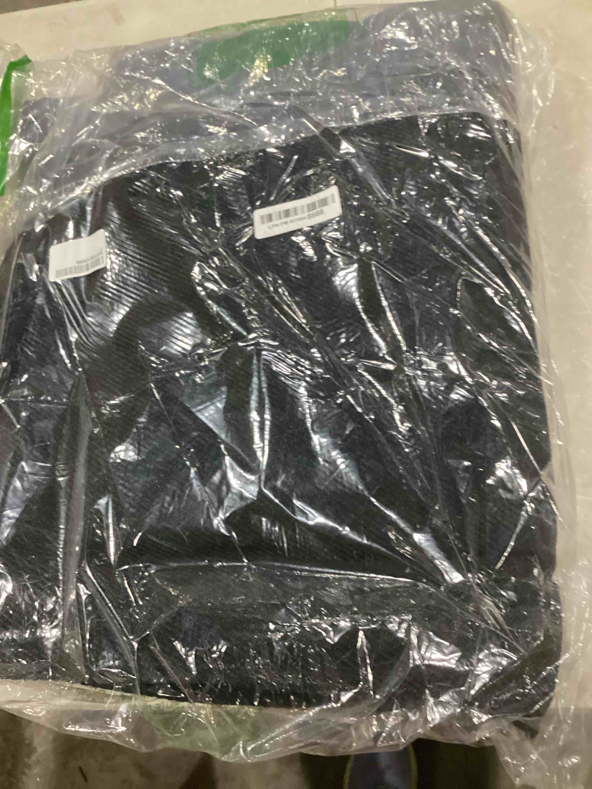 https://s3.amazonaws.com/lotting-images-prod/bidfta/BLU6869828_1730831126363.jpeg