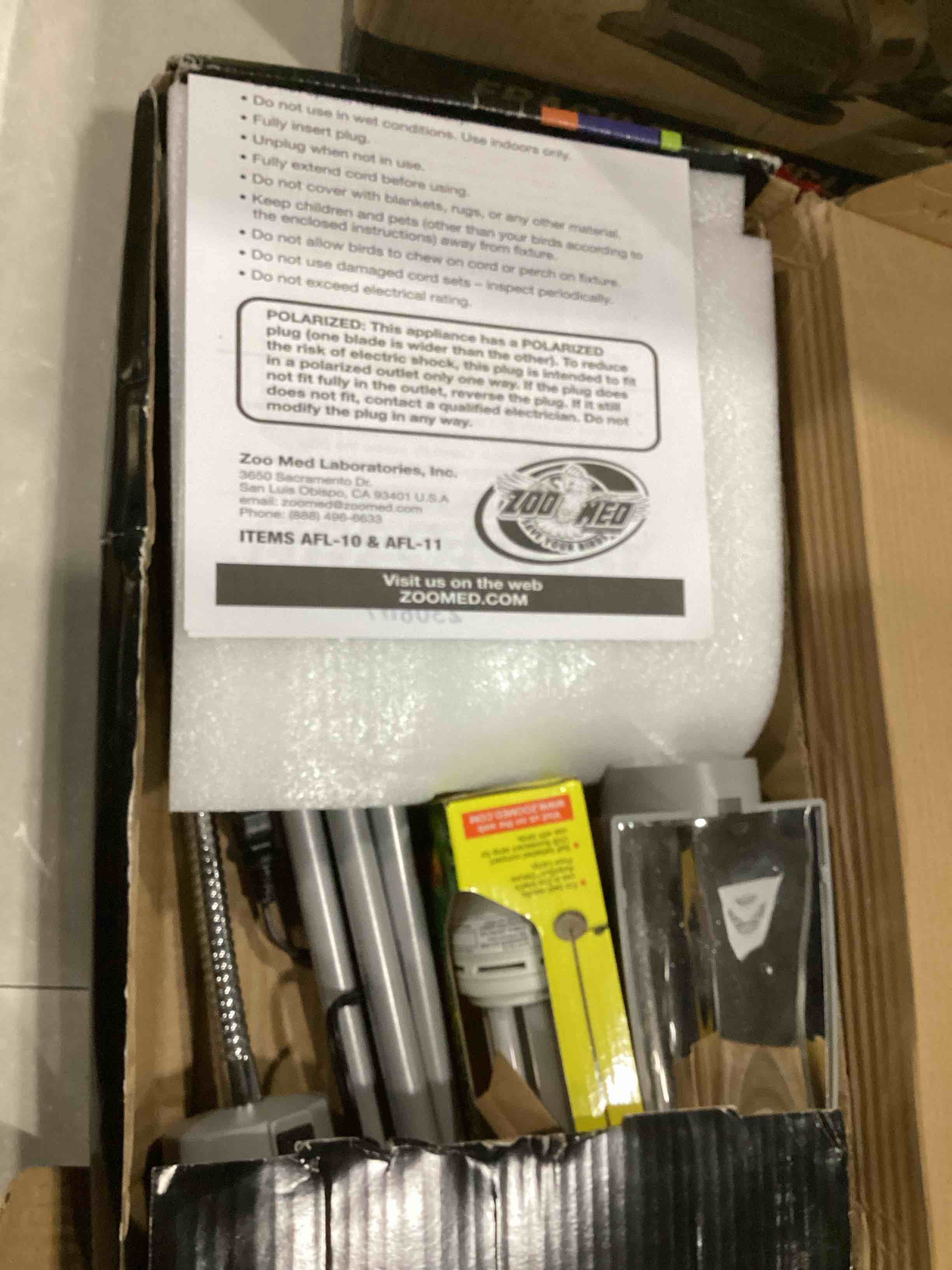 https://s3.amazonaws.com/lotting-images-prod/bidfta/BLU6869829_1730831215299.jpeg