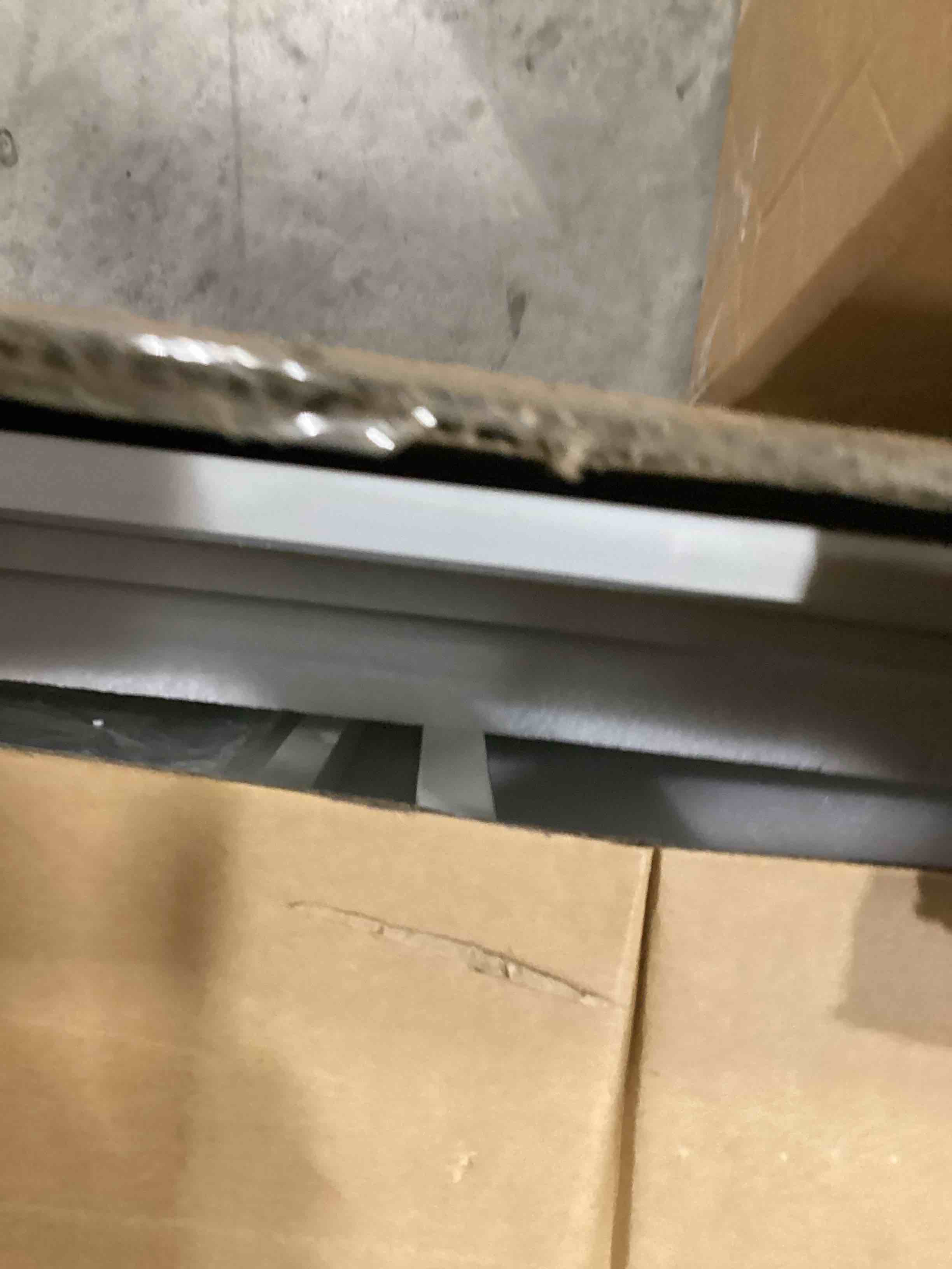 https://s3.amazonaws.com/lotting-images-prod/bidfta/BLU6869927_1730907036153.jpeg