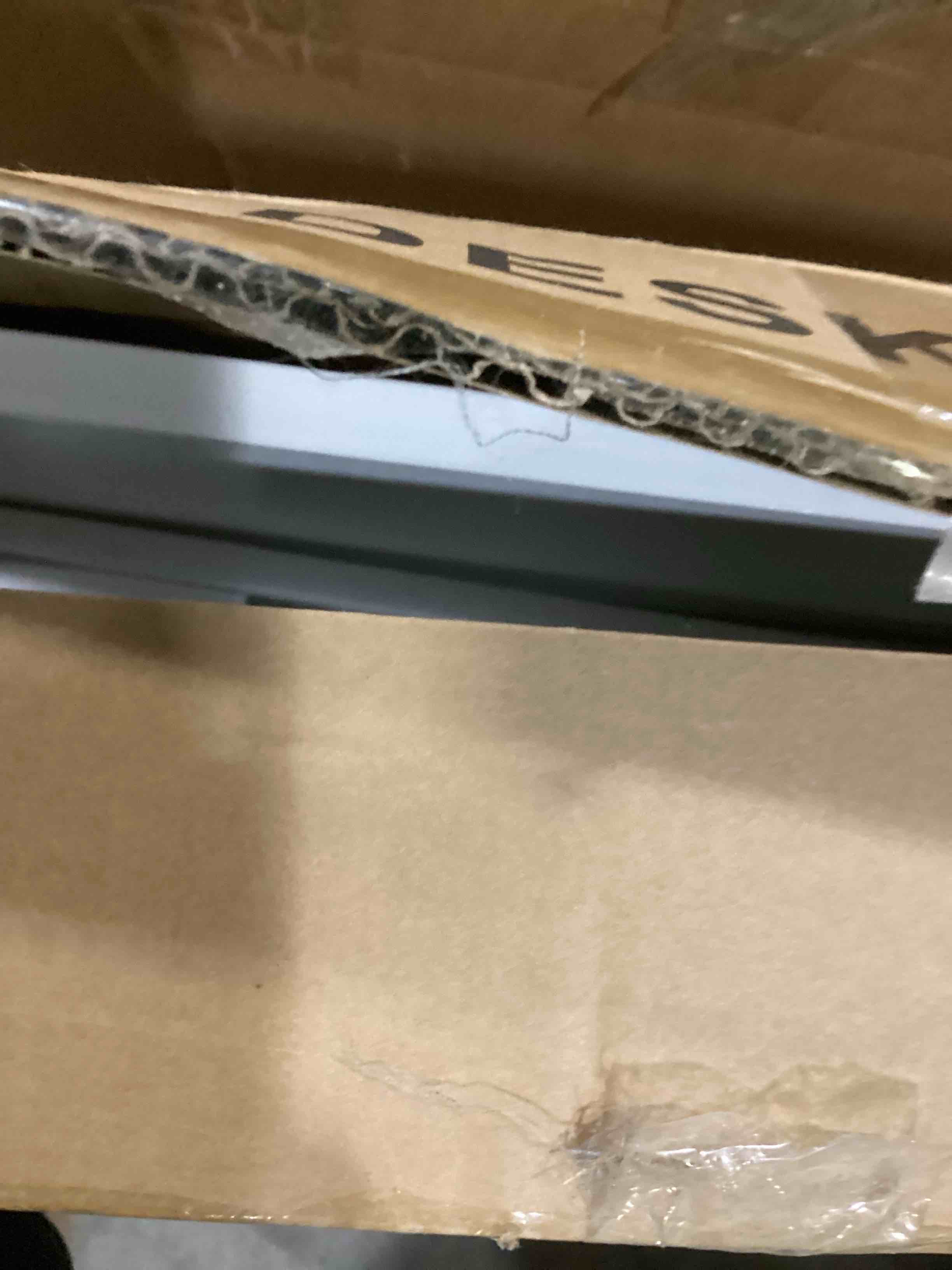 https://s3.amazonaws.com/lotting-images-prod/bidfta/BLU6869927_1730907040130.jpeg