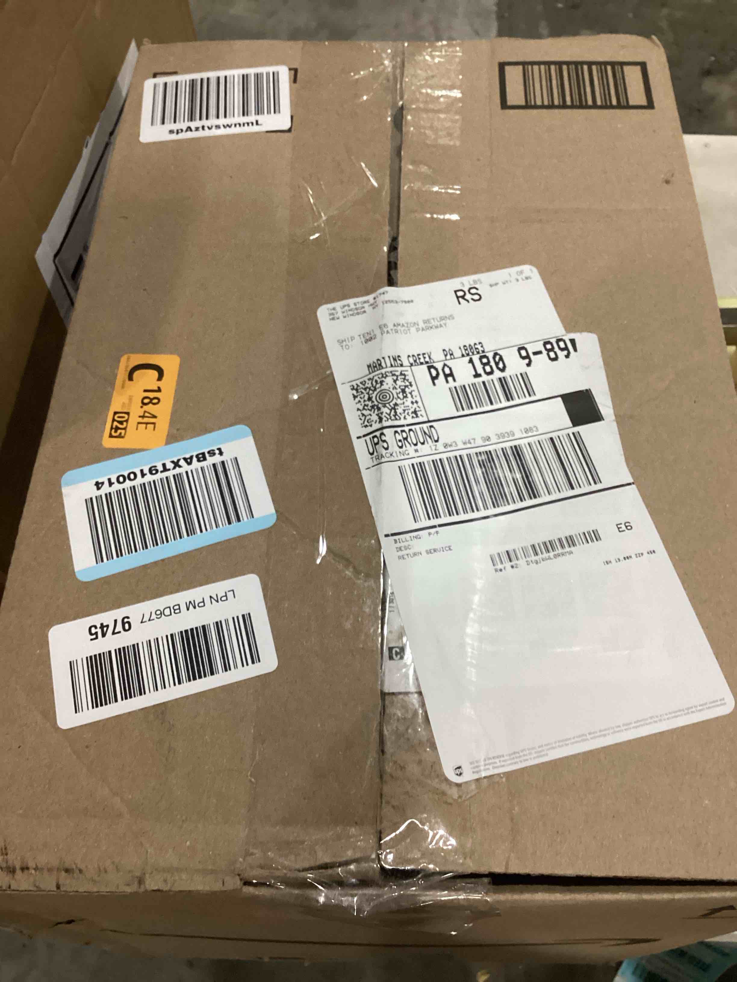 https://s3.amazonaws.com/lotting-images-prod/bidfta/BLU6869929_1730907292012.jpeg