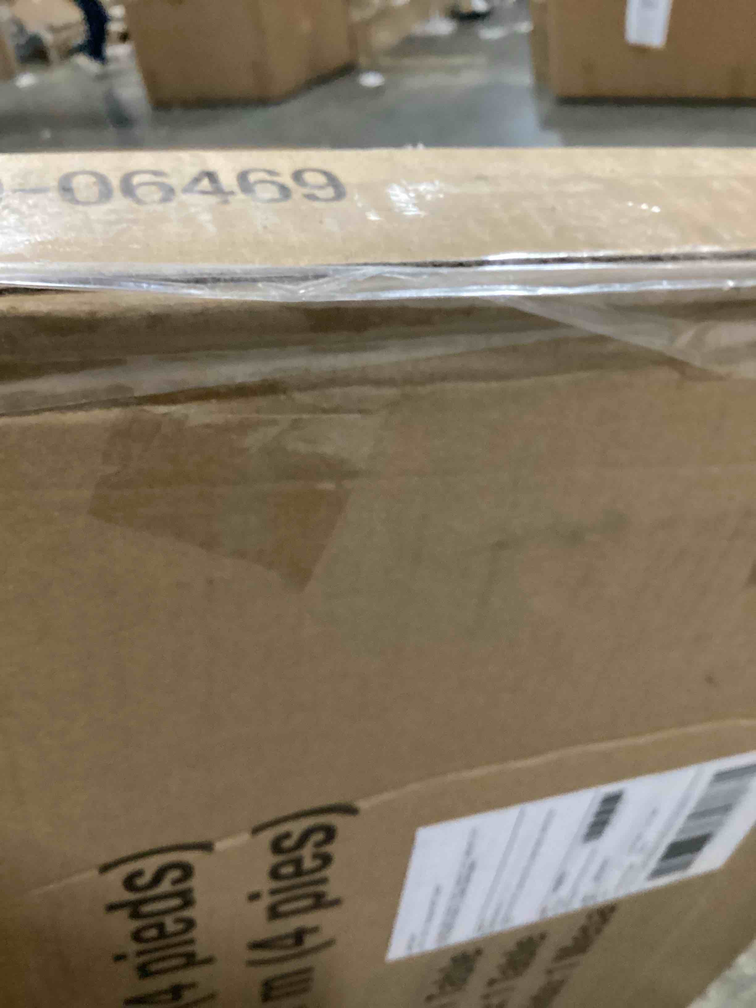 https://s3.amazonaws.com/lotting-images-prod/bidfta/BLU6869959_1730910877830.jpeg