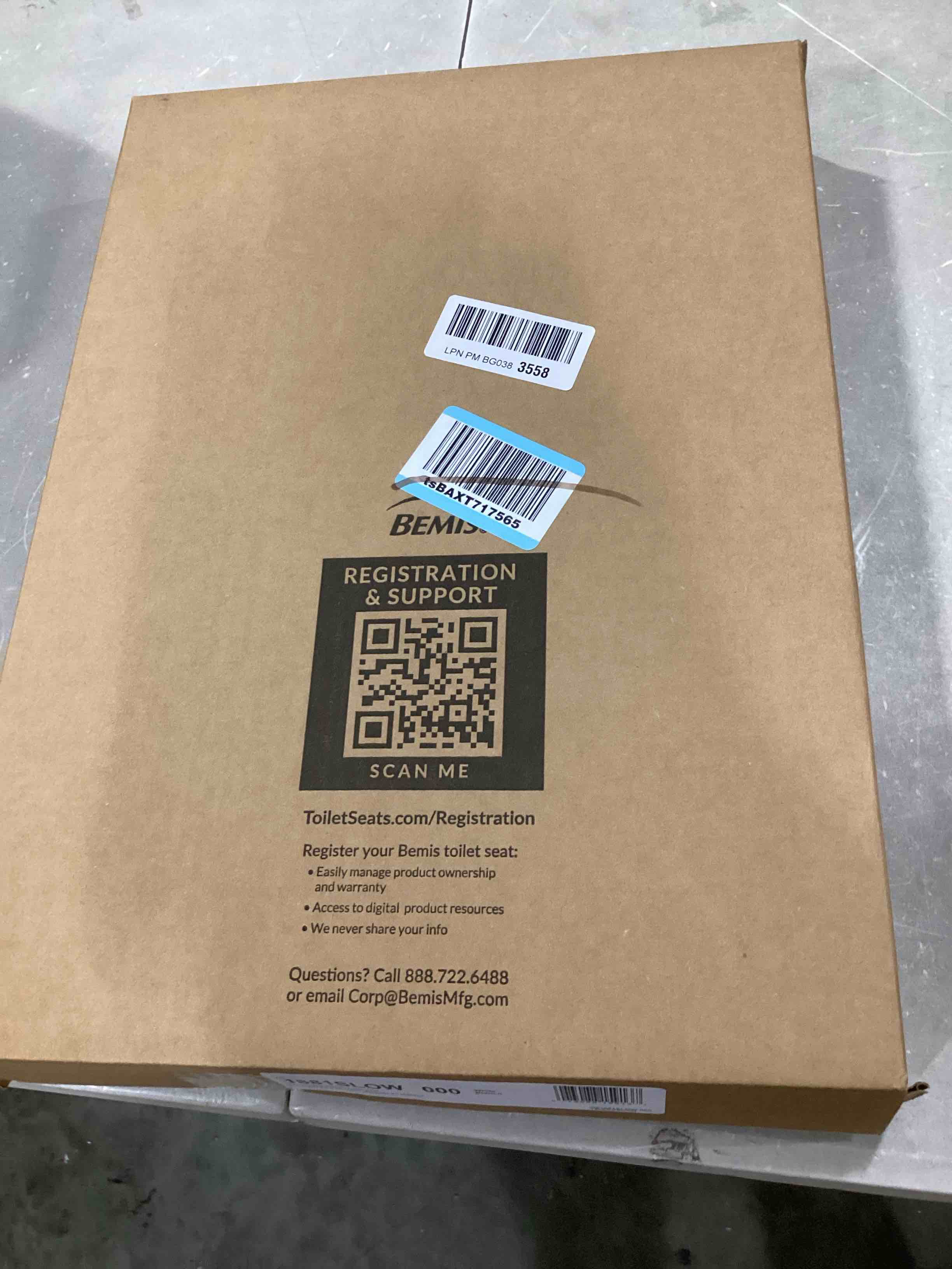 https://s3.amazonaws.com/lotting-images-prod/bidfta/BLU6869967_1730911513693.jpeg