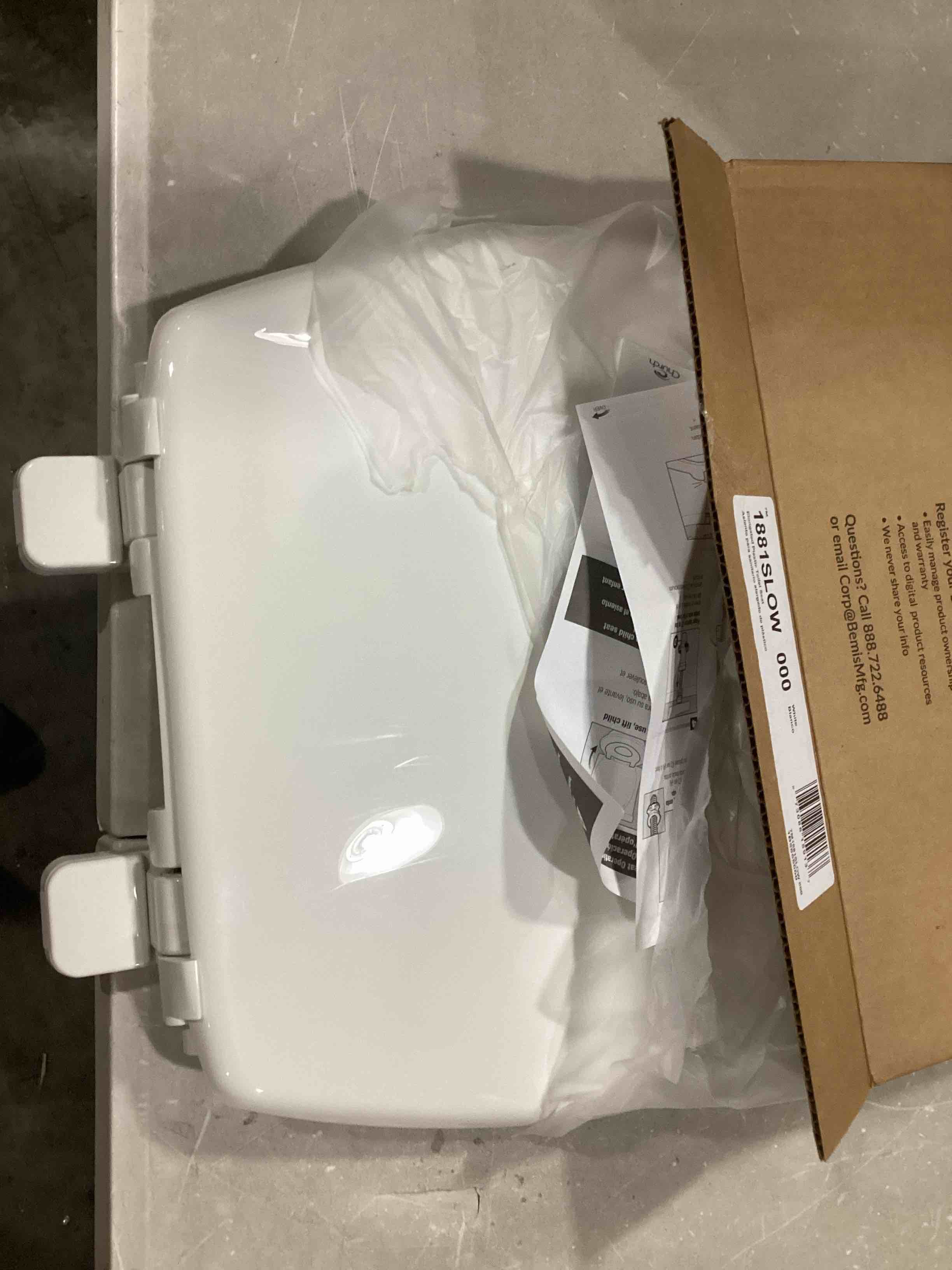https://s3.amazonaws.com/lotting-images-prod/bidfta/BLU6869967_1730911559374.jpeg