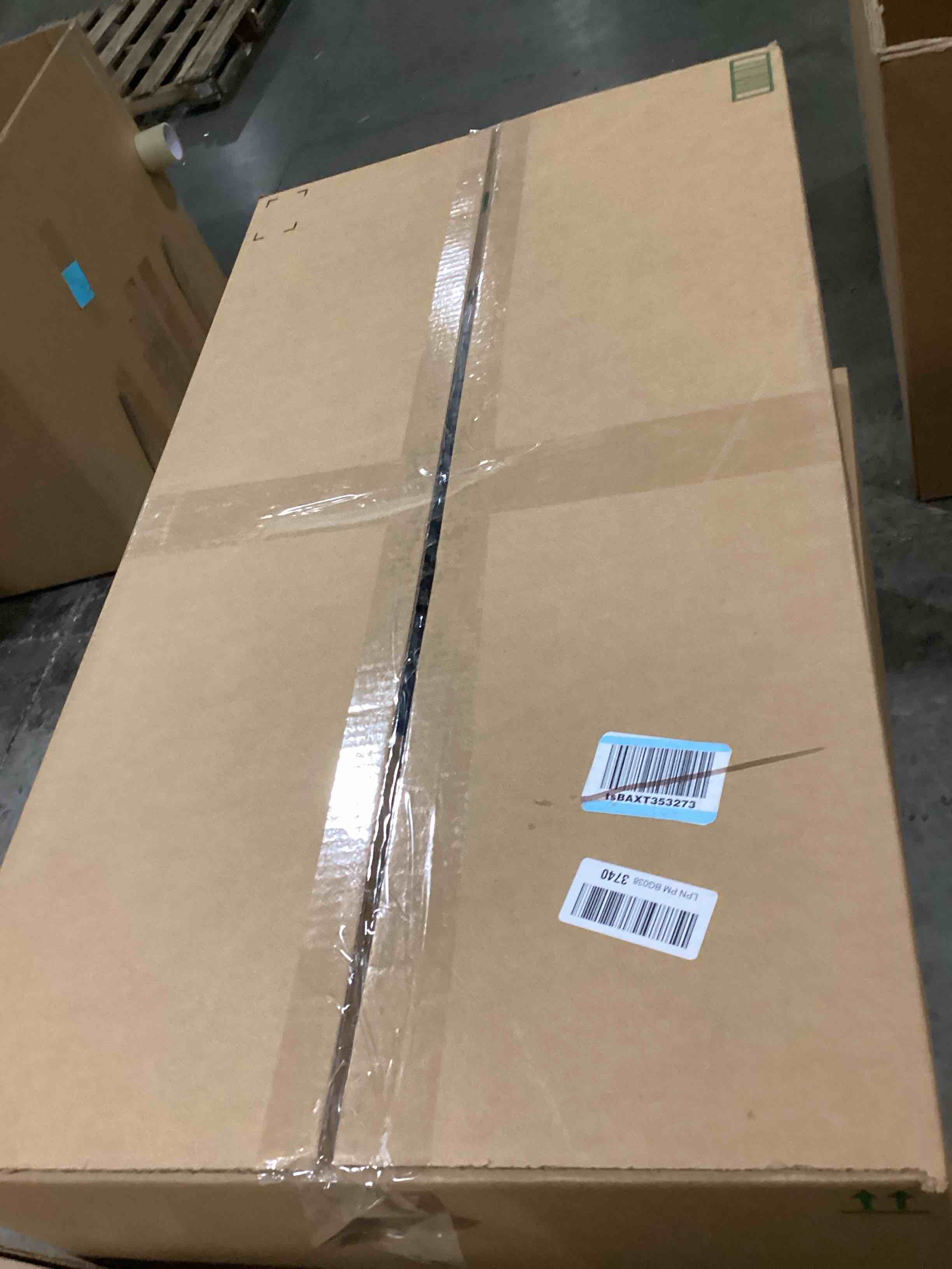 https://s3.amazonaws.com/lotting-images-prod/bidfta/BLU6869975_1730914880531.jpeg