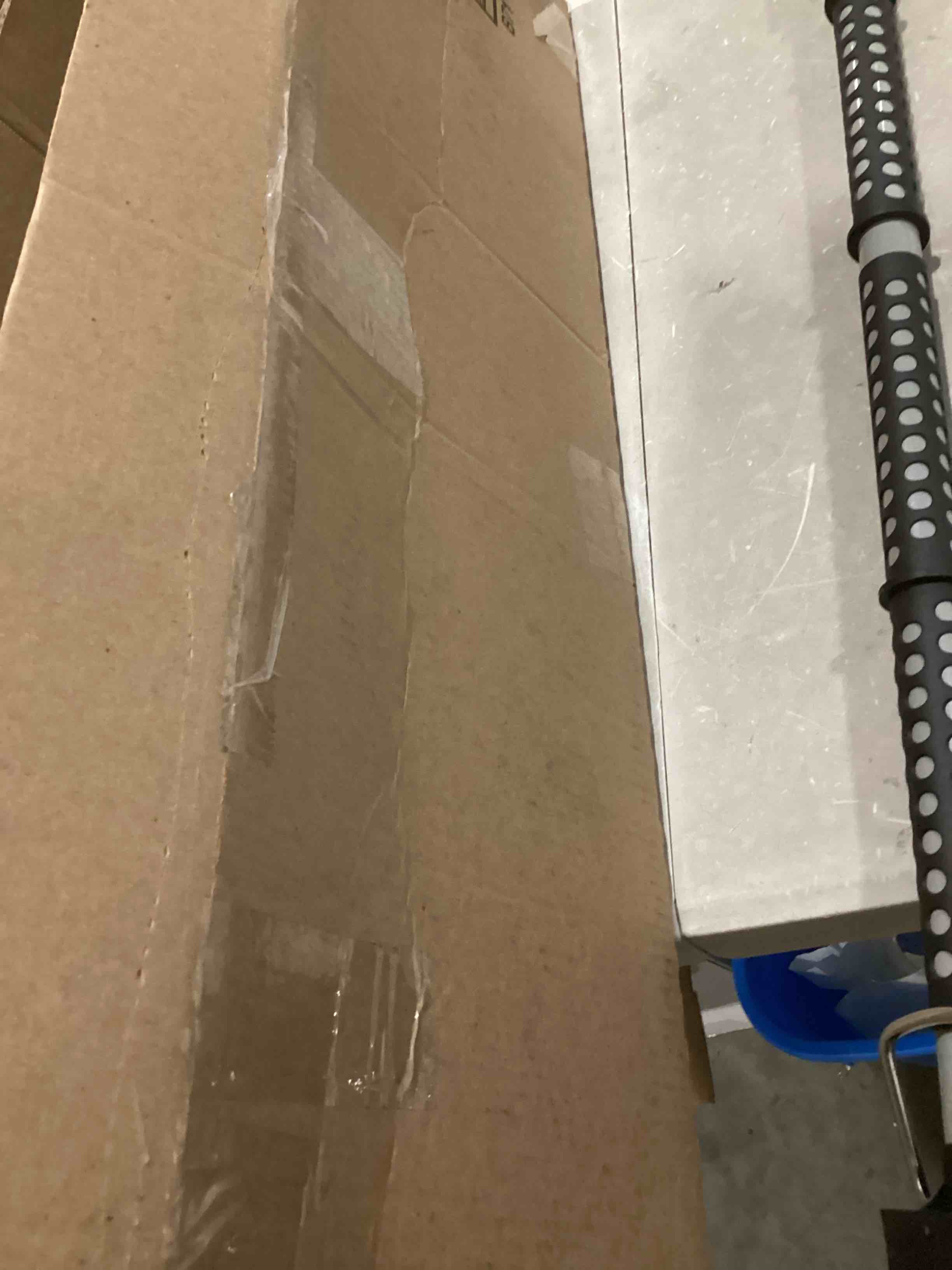 https://s3.amazonaws.com/lotting-images-prod/bidfta/BLU6870272_1731096350587.jpeg