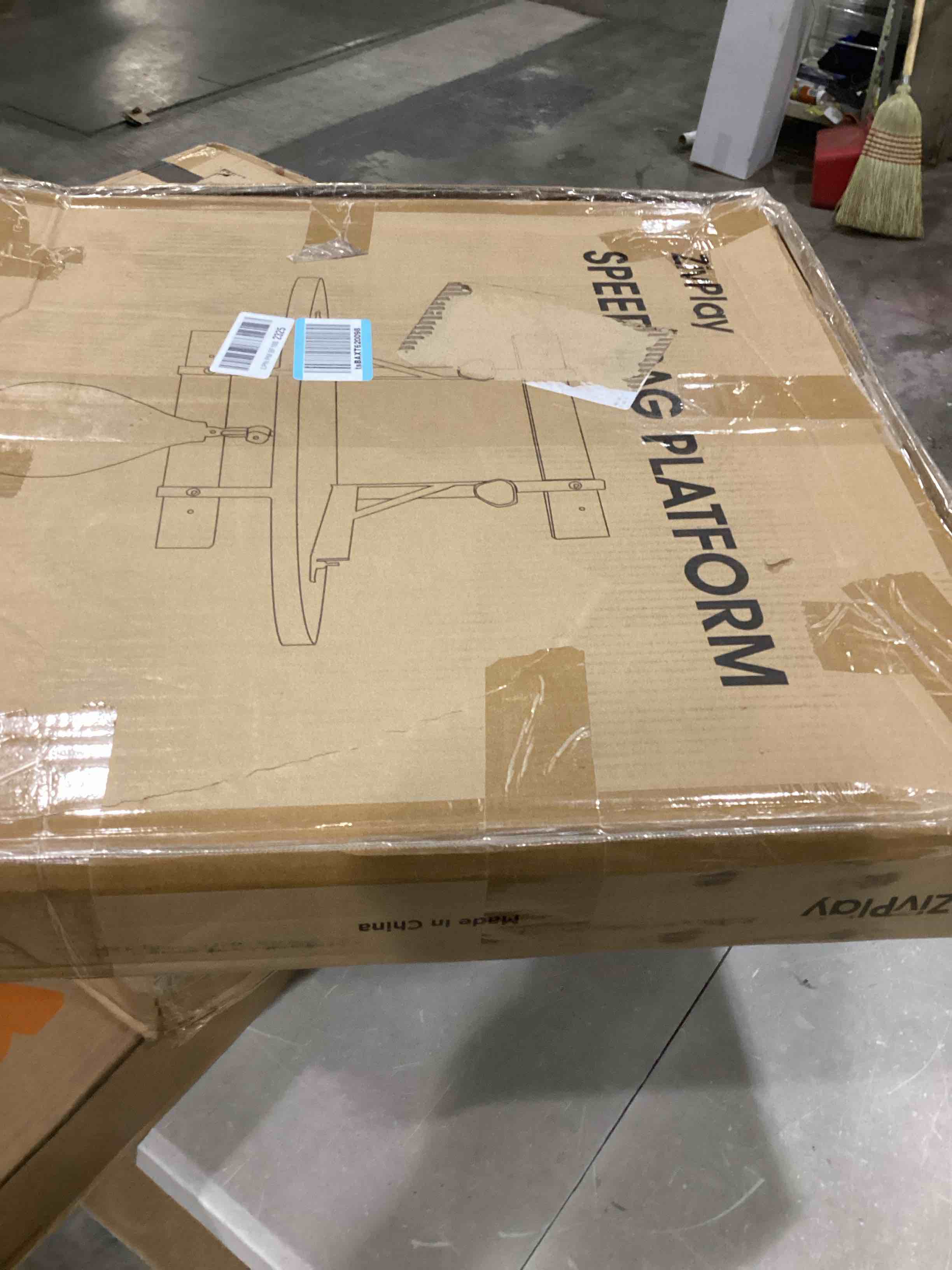 https://s3.amazonaws.com/lotting-images-prod/bidfta/BLU6870309_1731333286852.jpeg