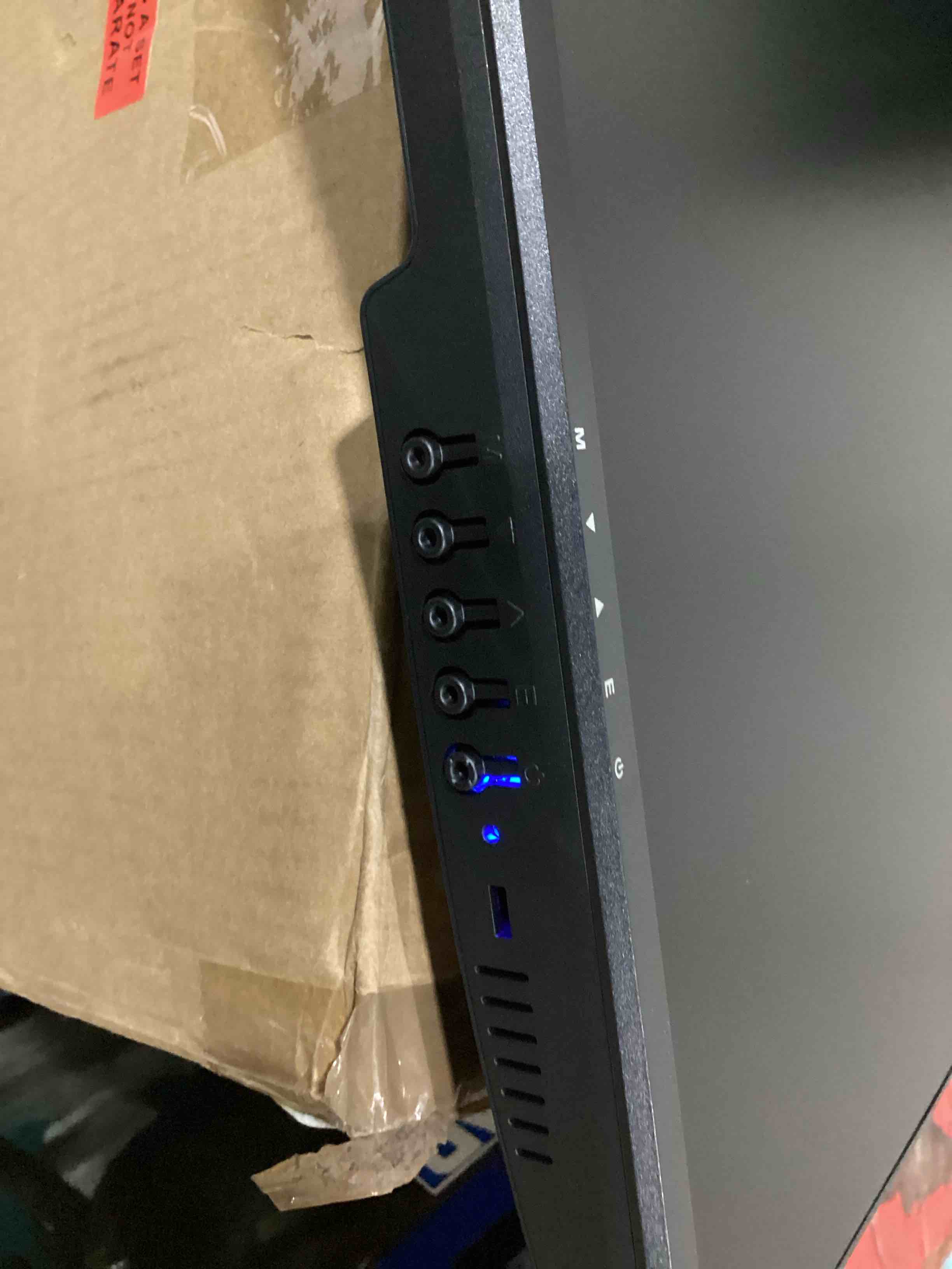 https://s3.amazonaws.com/lotting-images-prod/bidfta/BLU6870373_1731341408310.jpeg